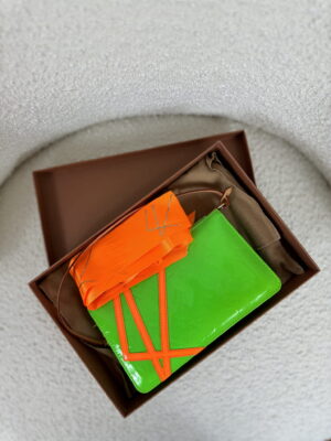 Louis Vuitton Pochette Lexington Pale Fluot (kolekcja limitowana)