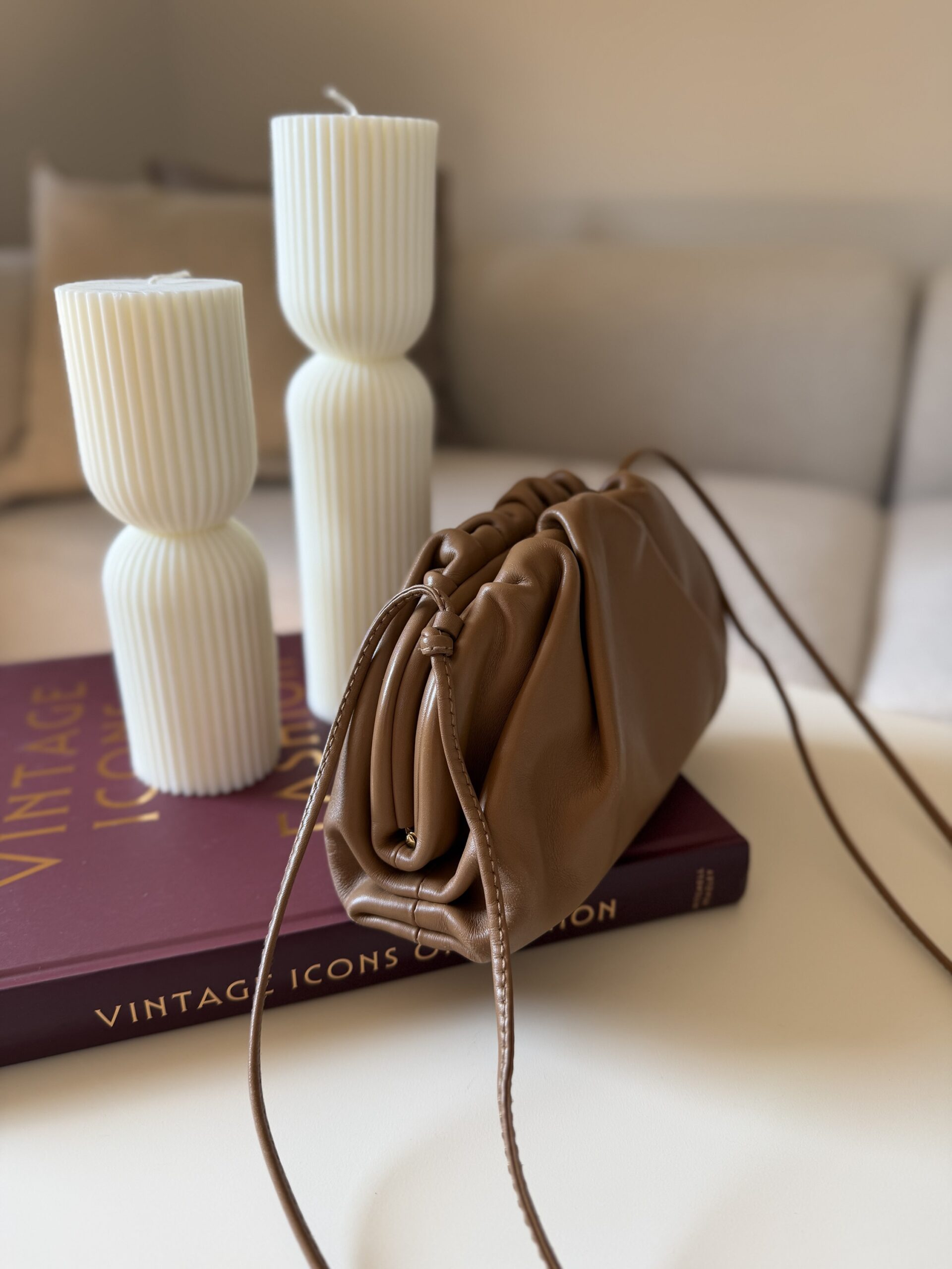 Bottega Veneta Mini Clutch Bag - obrazek 14