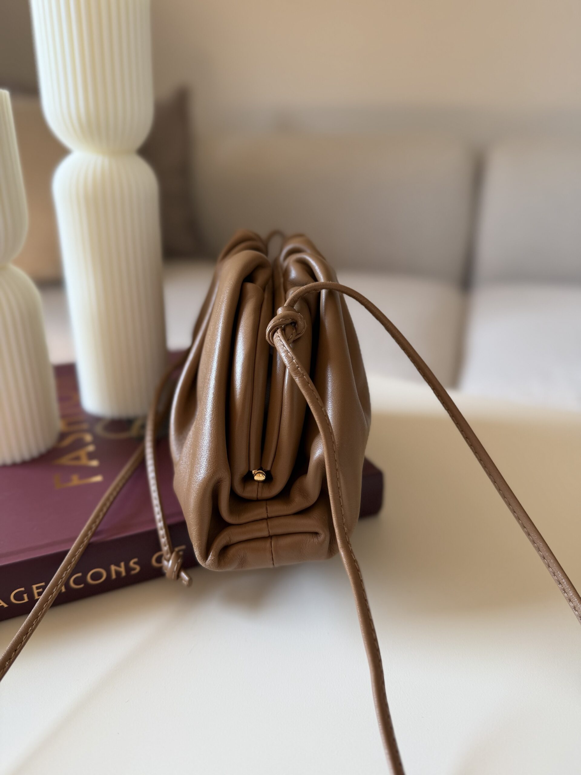 Bottega Veneta Mini Clutch Bag - obrazek 11