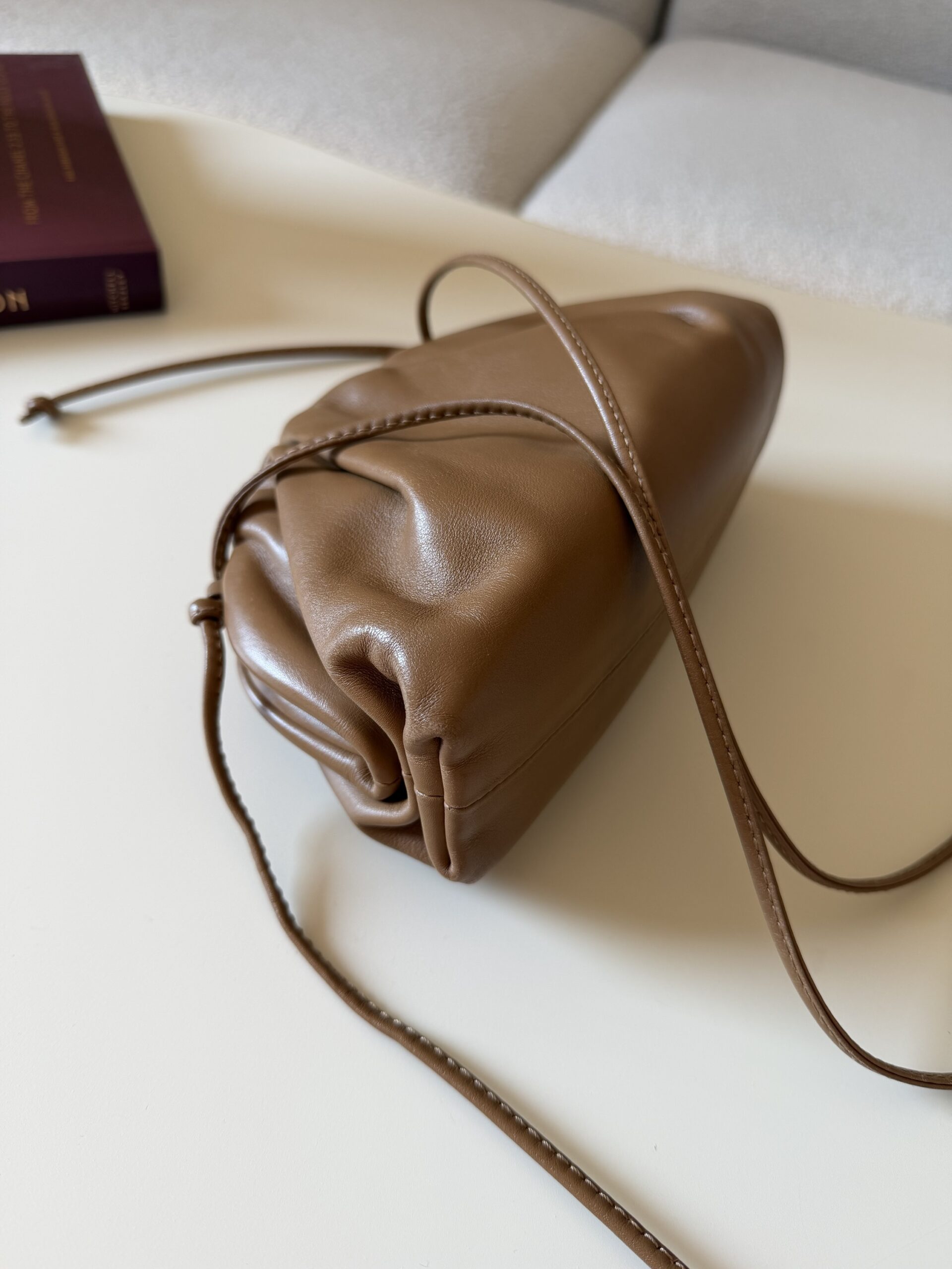 Bottega Veneta Mini Clutch Bag - obrazek 21