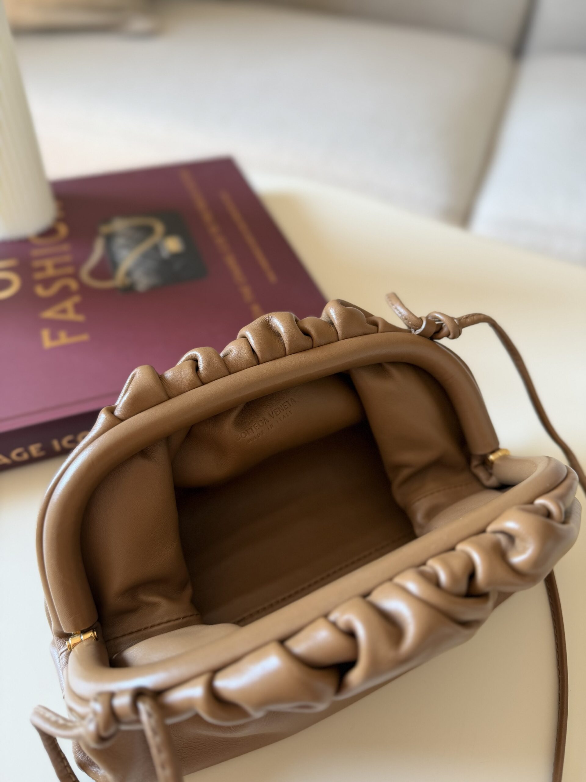 Bottega Veneta Mini Clutch Bag - obrazek 28