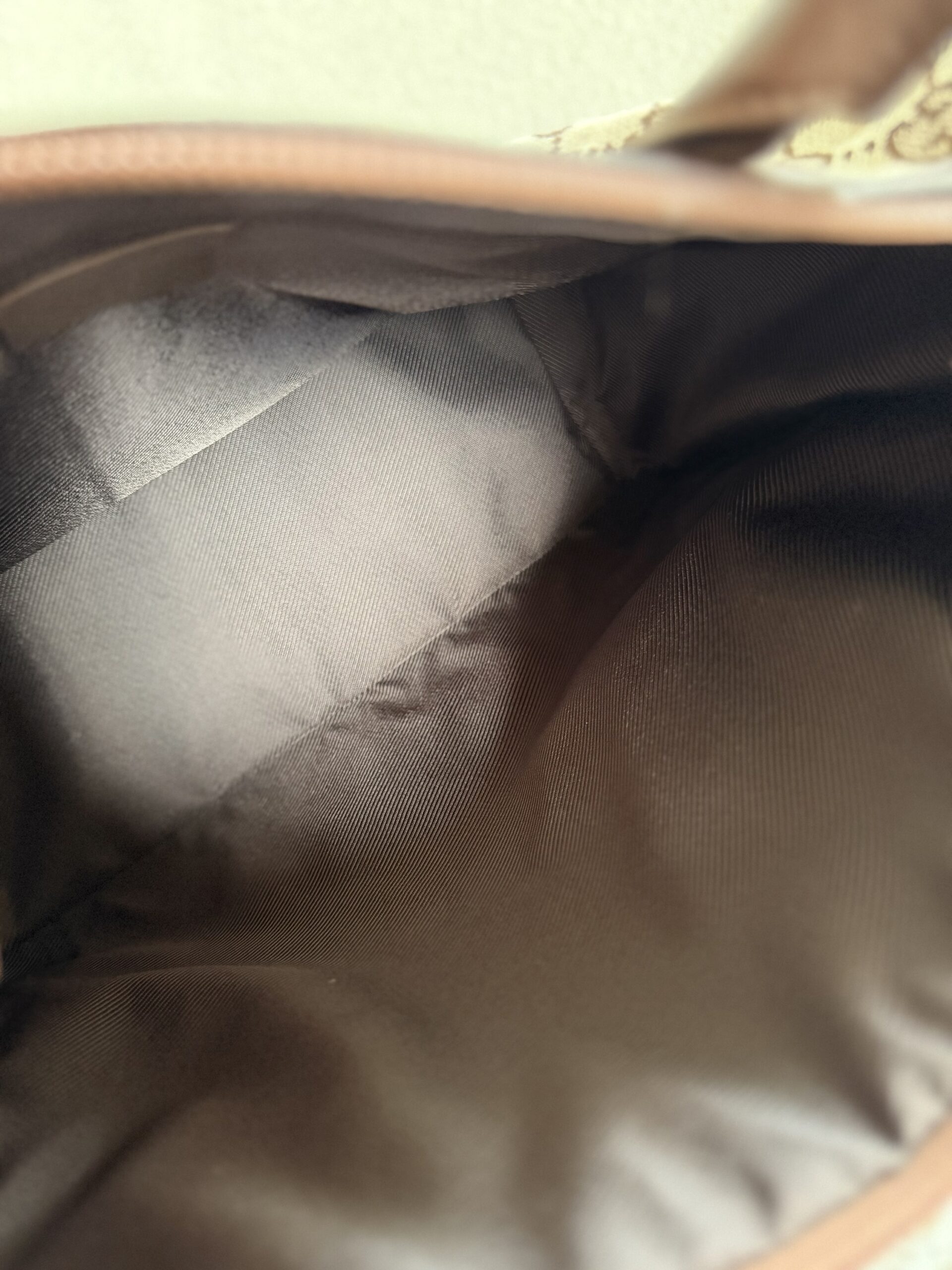 Gucci GG Canvas Tote Bag - obrazek 26