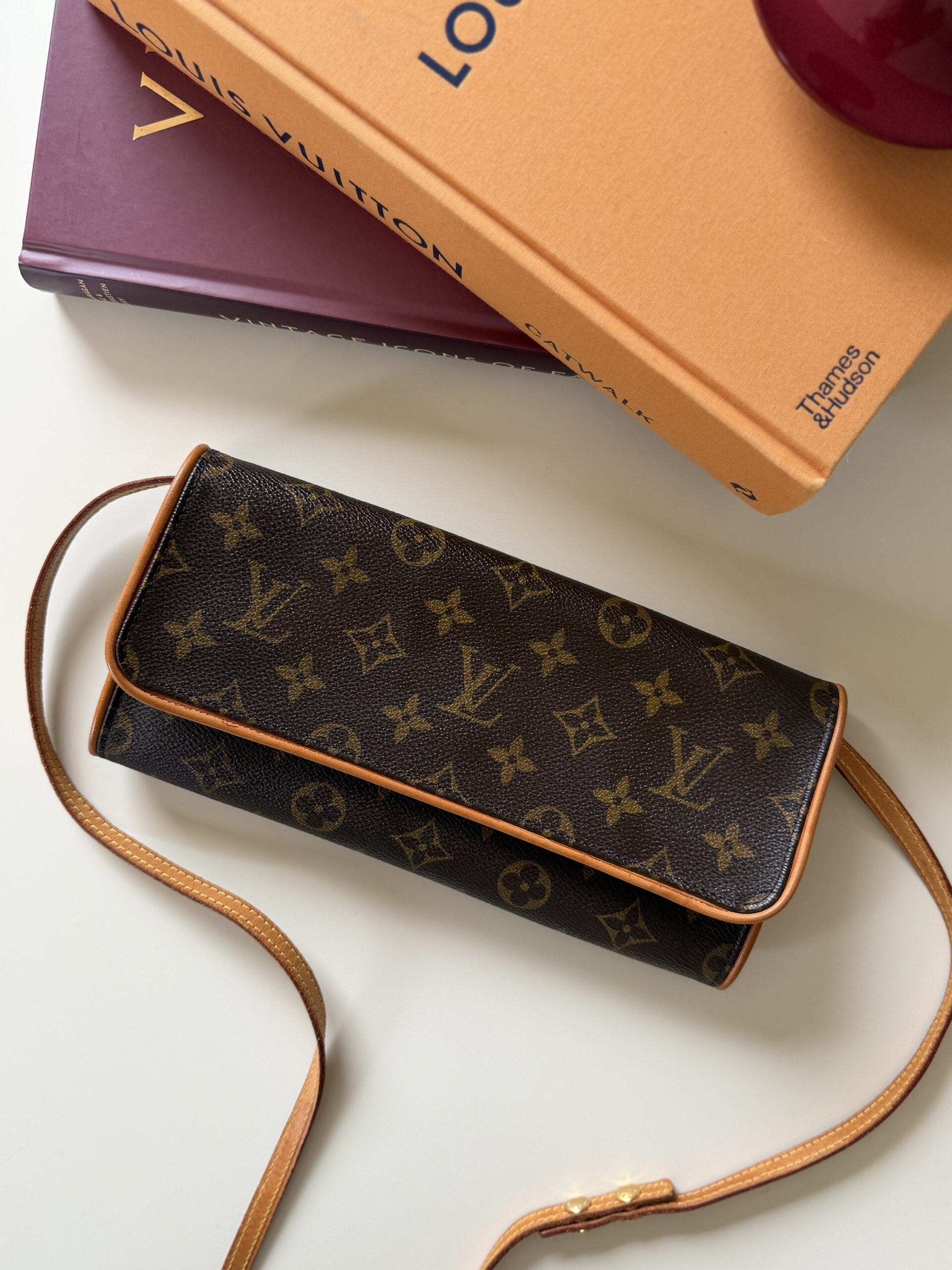 Louis Vuitton Pochette Twin GM - obrazek 5
