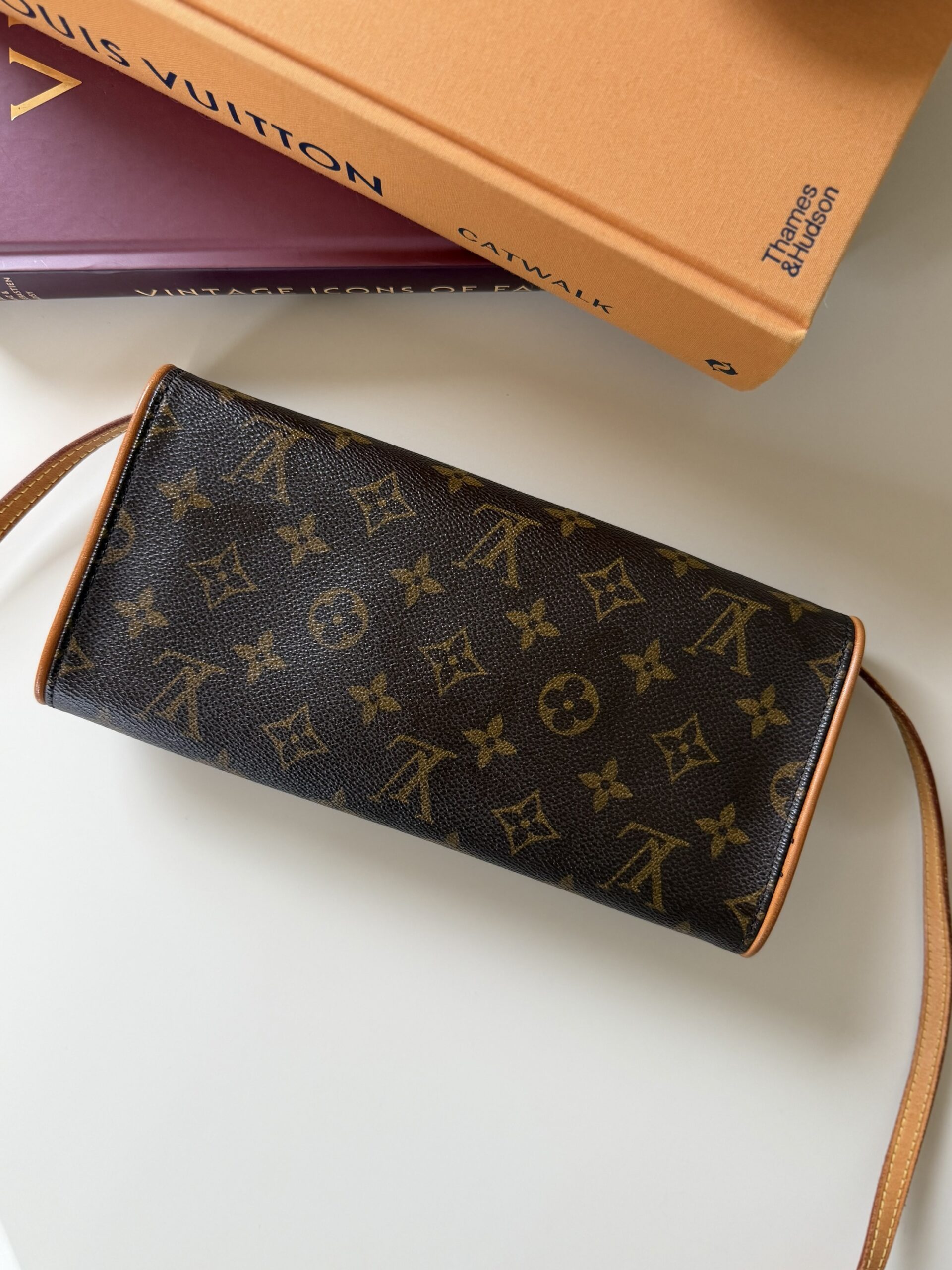 Louis Vuitton Pochette Twin GM - obrazek 6