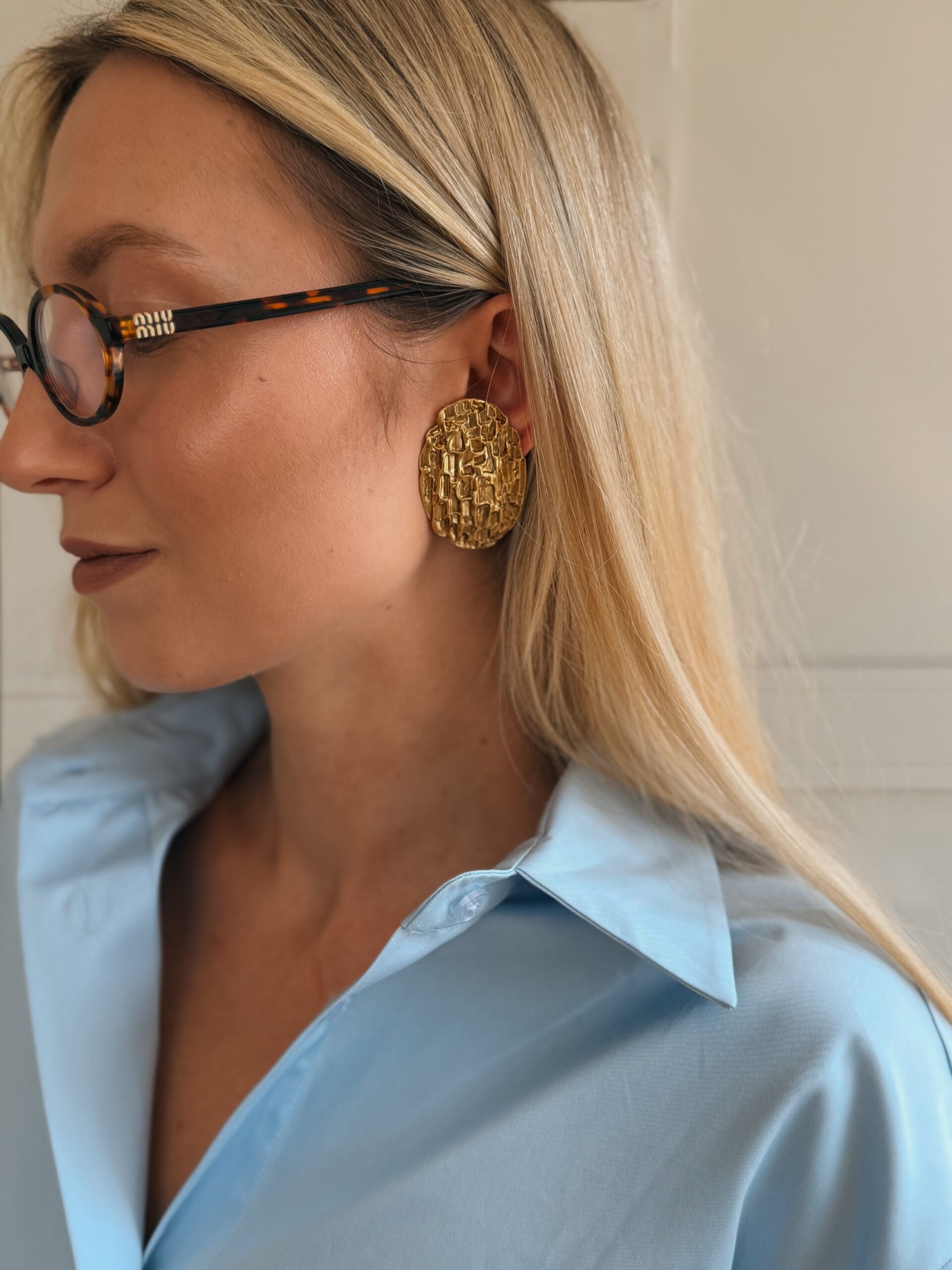Spektakularne młotkowane klipsy YSL Yves Saint Laurent