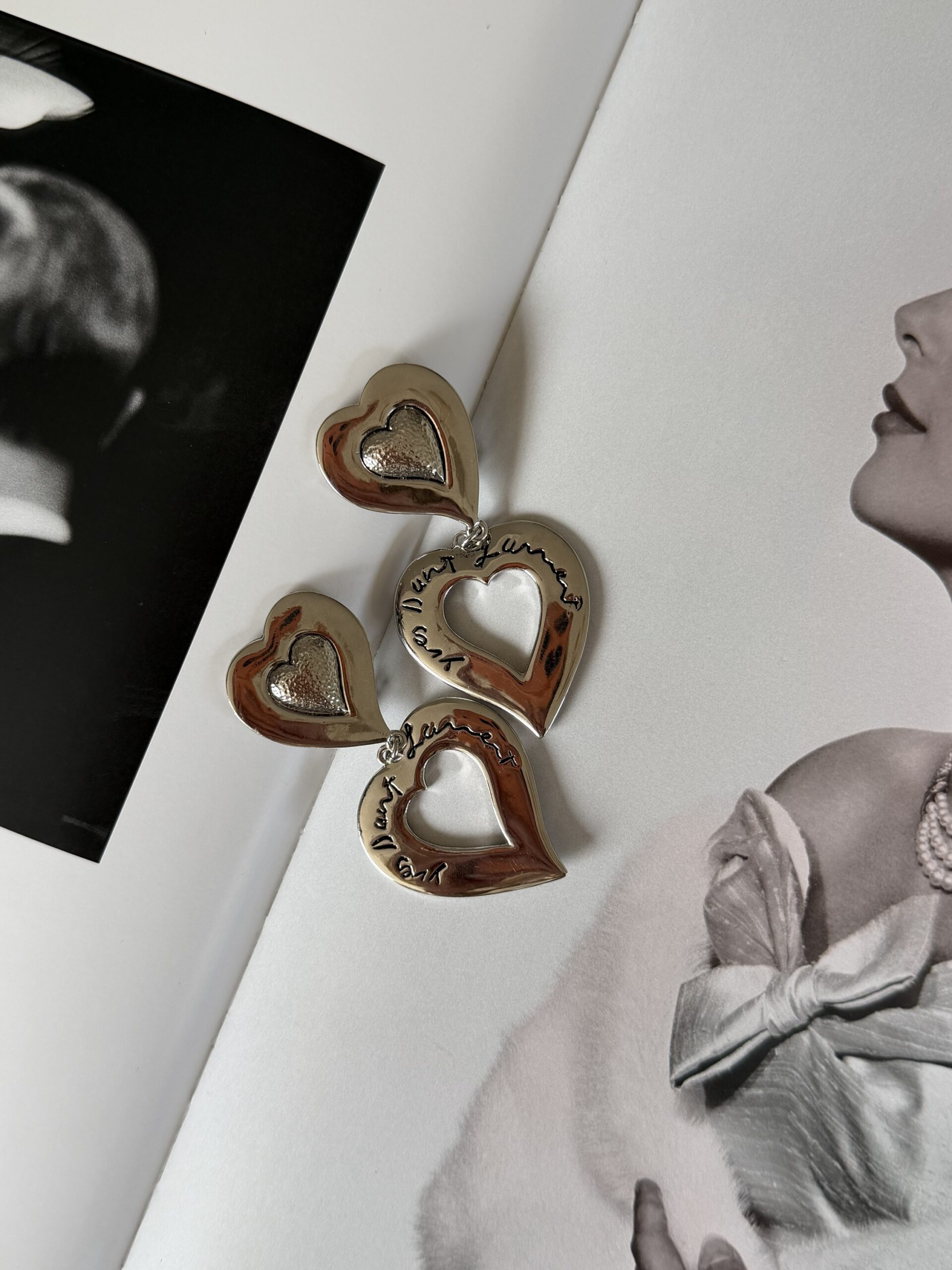 Spektakularne wiszące klipsy YSL Yves Saint Laurent - obrazek 6