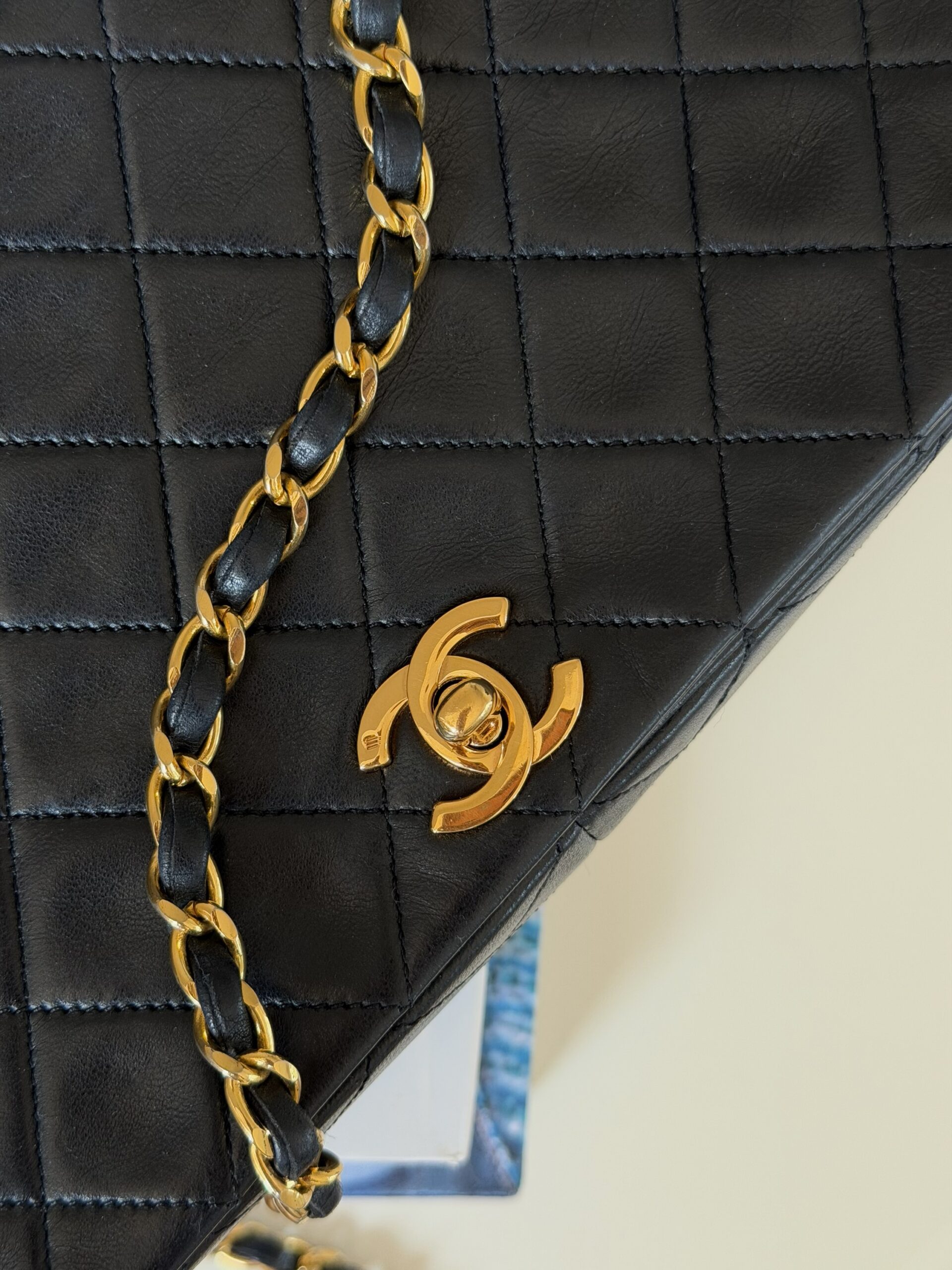 Chanel Full Flap Turnlock Bag 2011 - obrazek 10