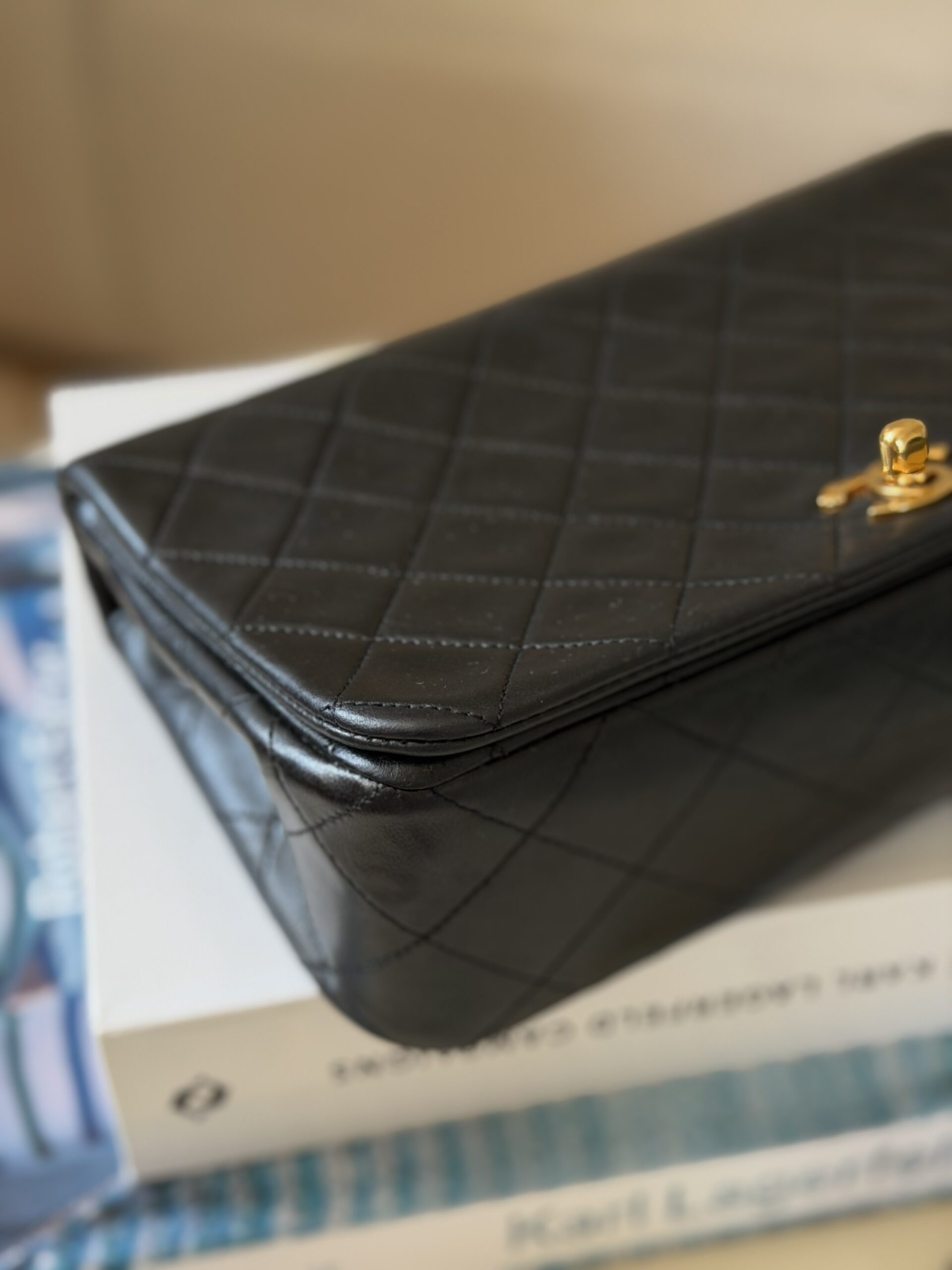 Chanel Full Flap Turnlock Bag 2011 - obrazek 15
