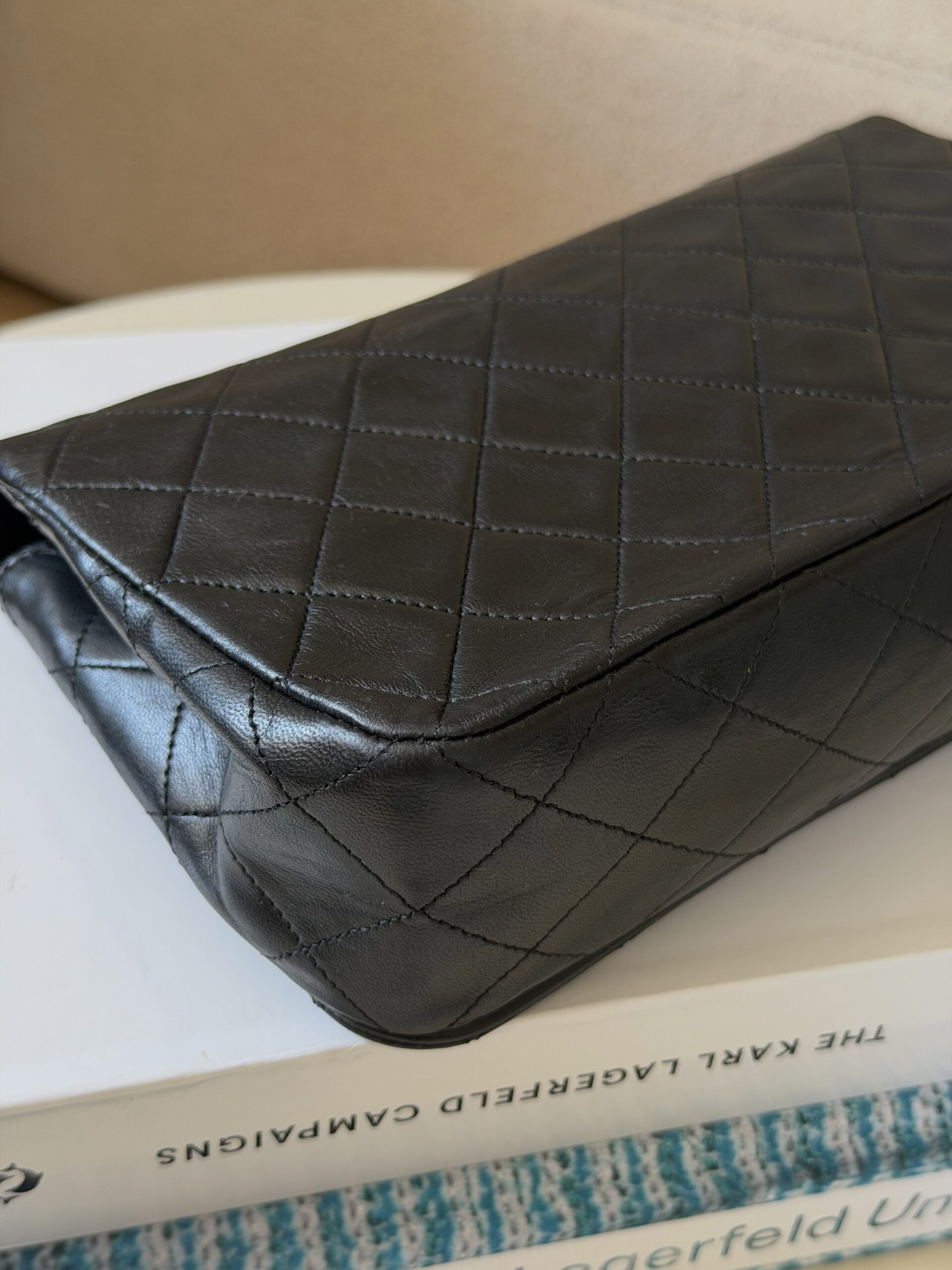 Chanel Full Flap Turnlock Bag 2011 - obrazek 17