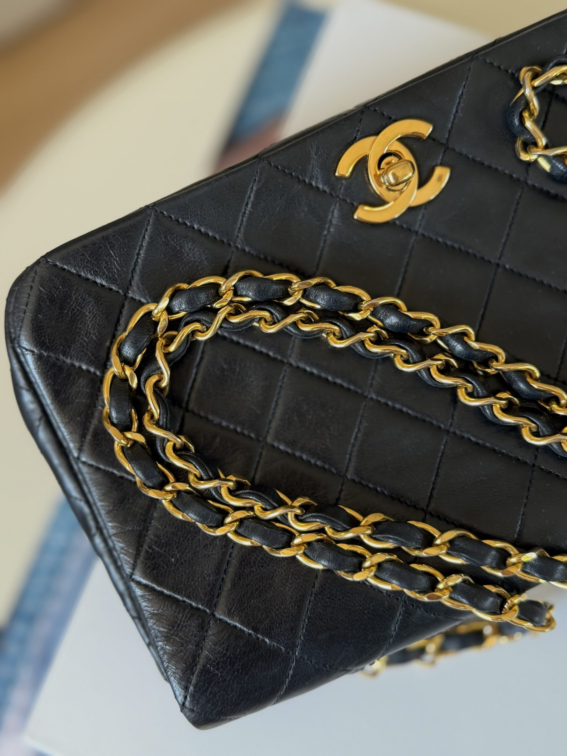 Chanel Full Flap Turnlock Bag 2011 - obrazek 25