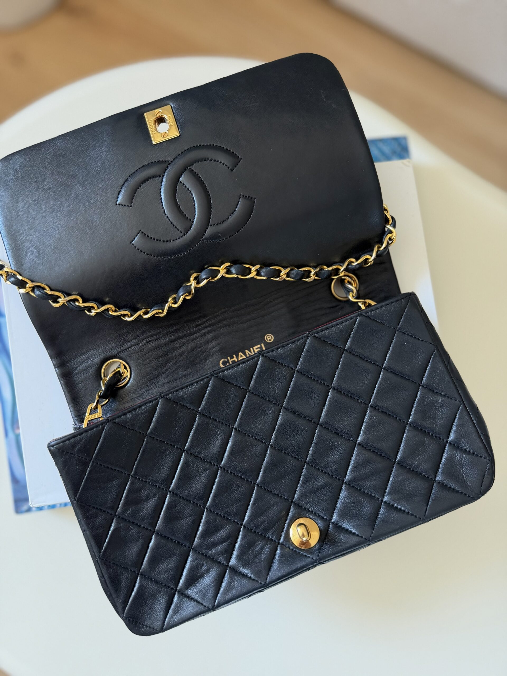Chanel Full Flap Turnlock Bag 2011 - obrazek 29