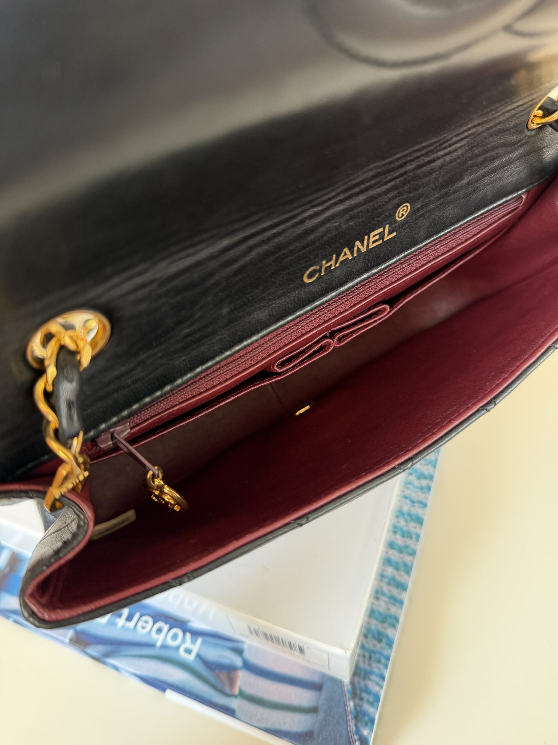 Chanel Full Flap Turnlock Bag 2011 - obrazek 36
