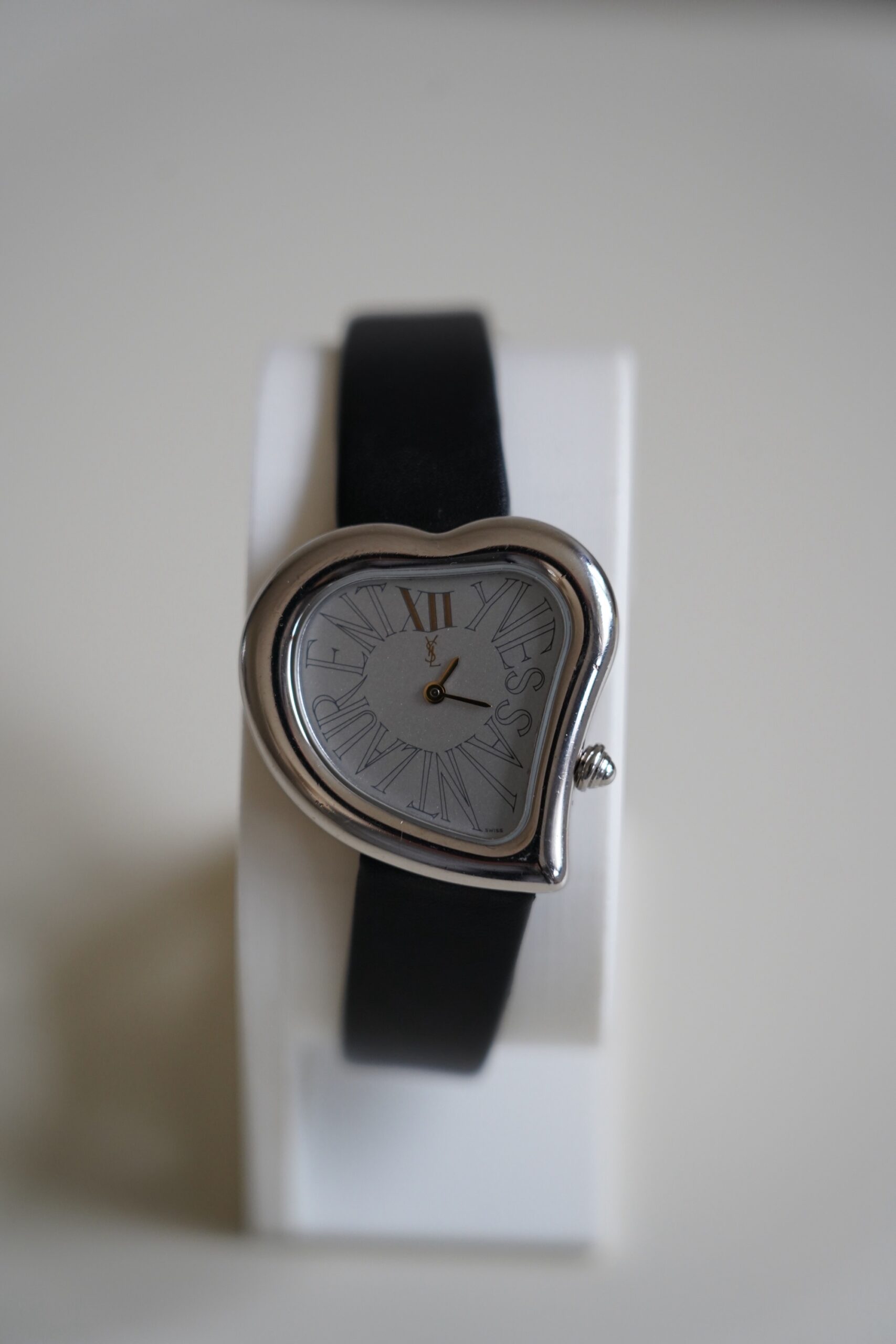 Zegarek YSL Yves Saint Laurent Heart