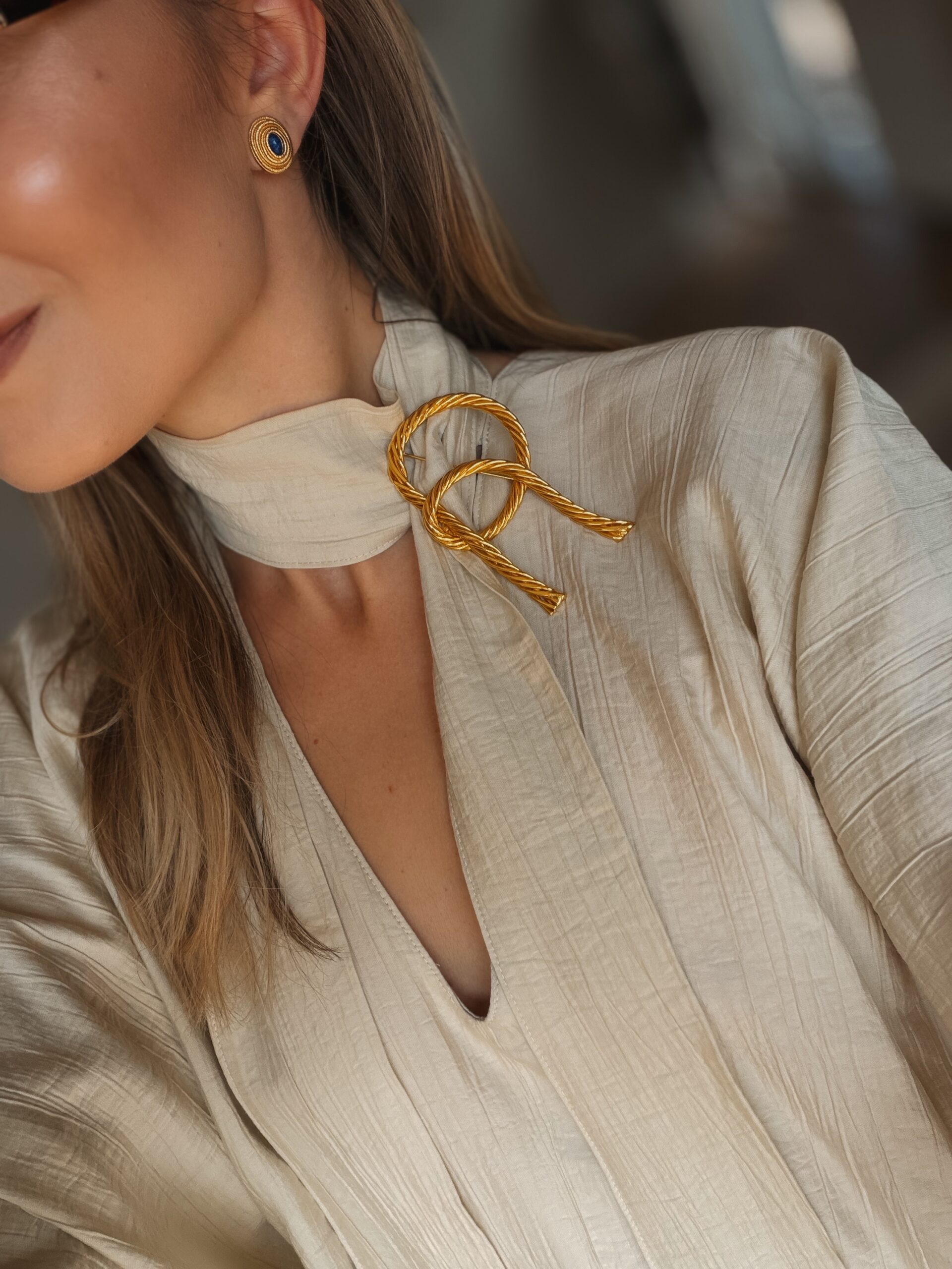 Rzadka broszka Dior „R” - obrazek 2