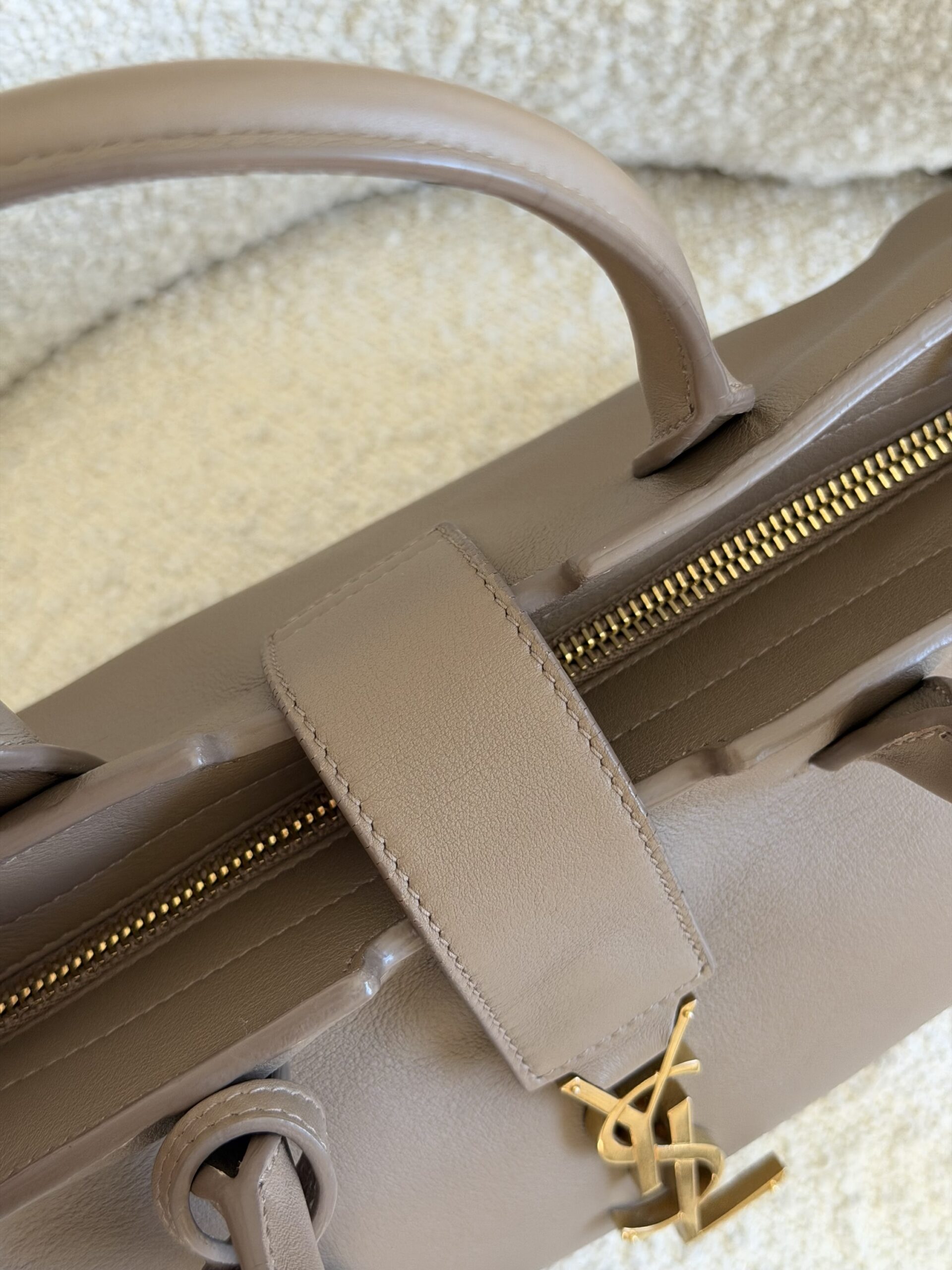 Saint Laurent Paris Cabas Bag Taupe - obrazek 33
