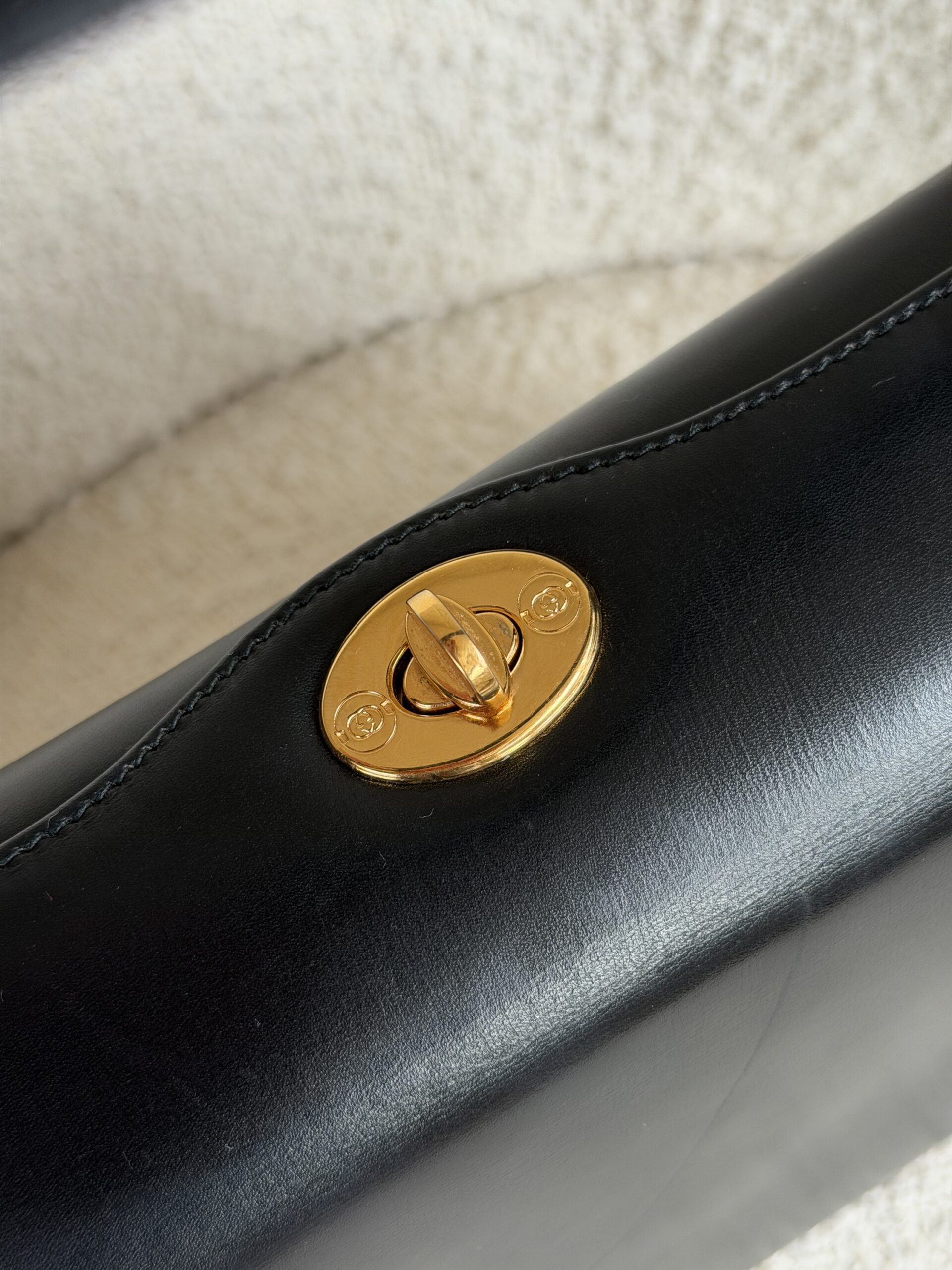 Elegancka torebka Gucci lata 80-te - obrazek 6