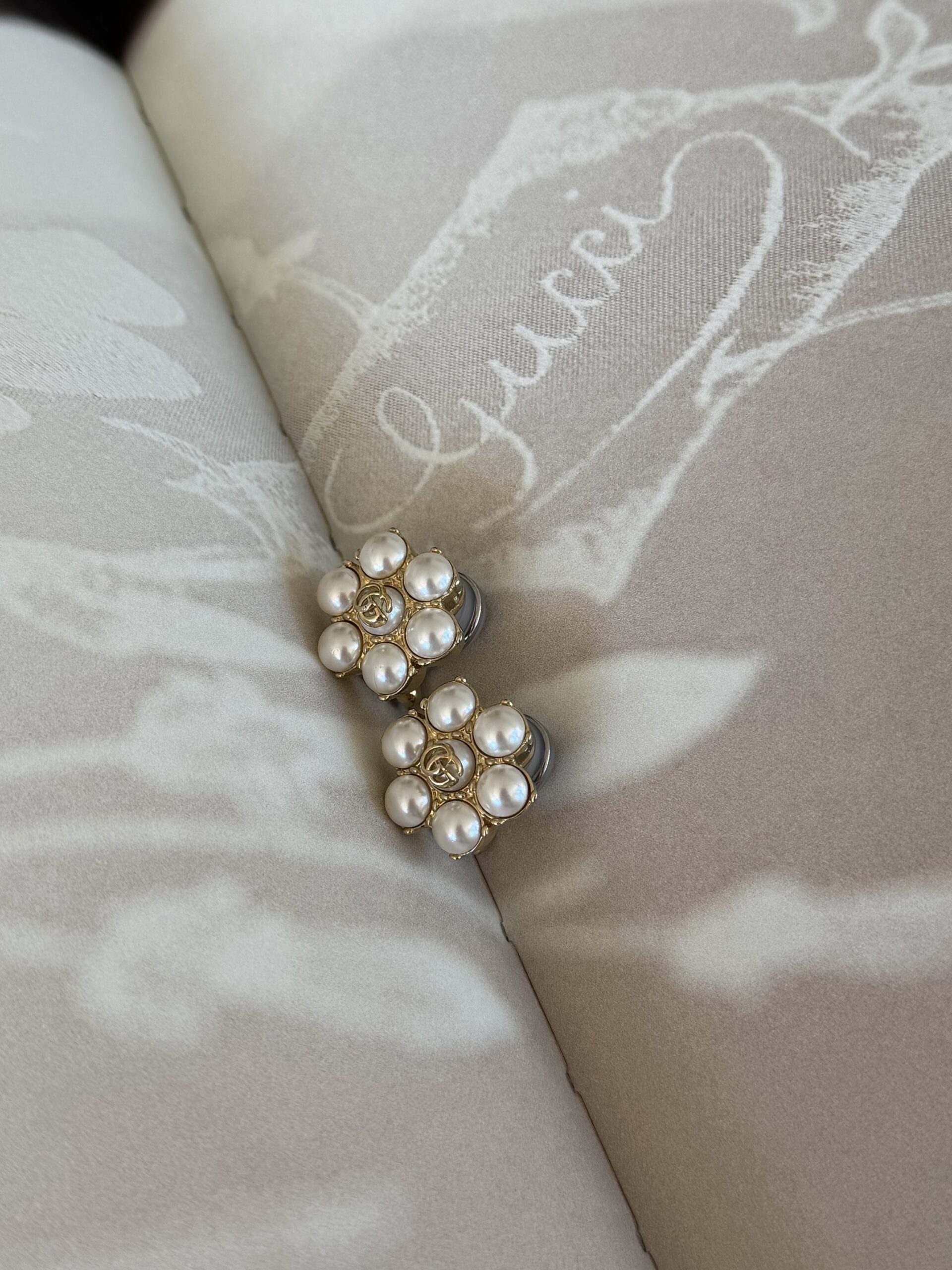 Klipsy Gucci Flower Pearl - full set - obrazek 8