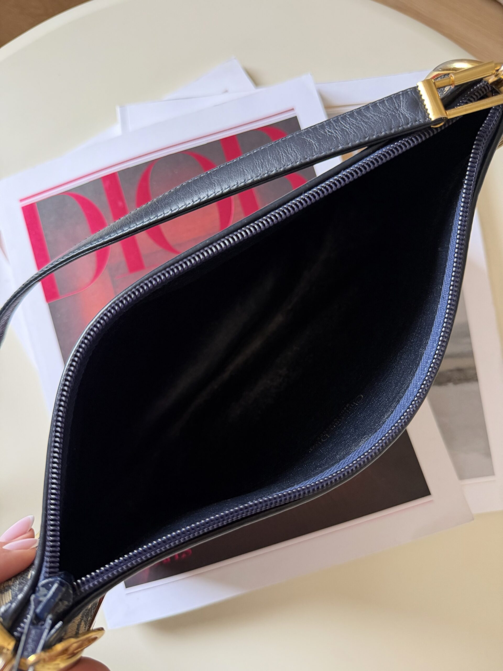 Dior Trotter Shoulder Bag - obrazek 25
