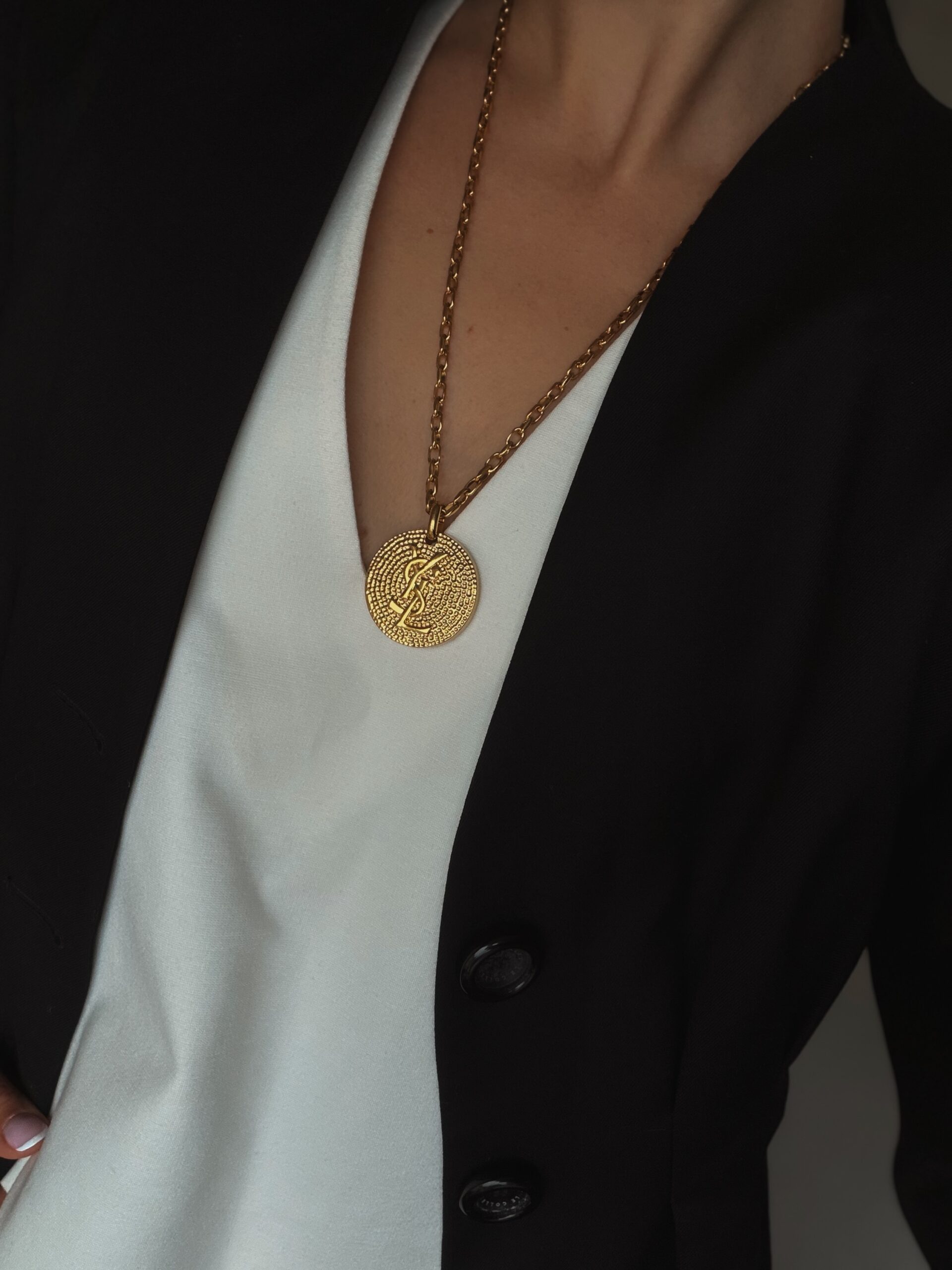 Spektakularny naszyjnik z logo YSL Yves Saint Laurent - obrazek 7