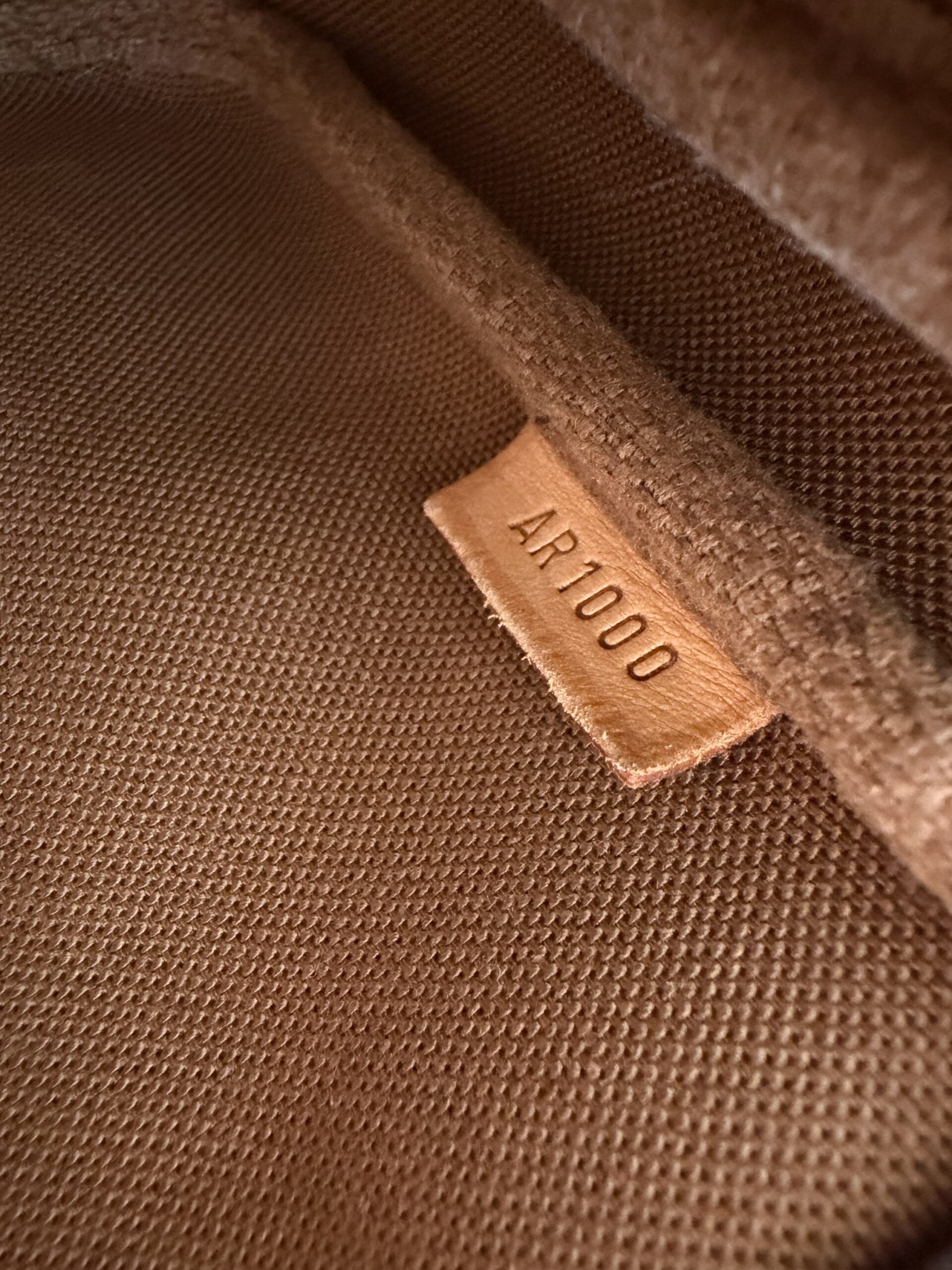 Louis Vuitton Monogram Pochette - obrazek 33