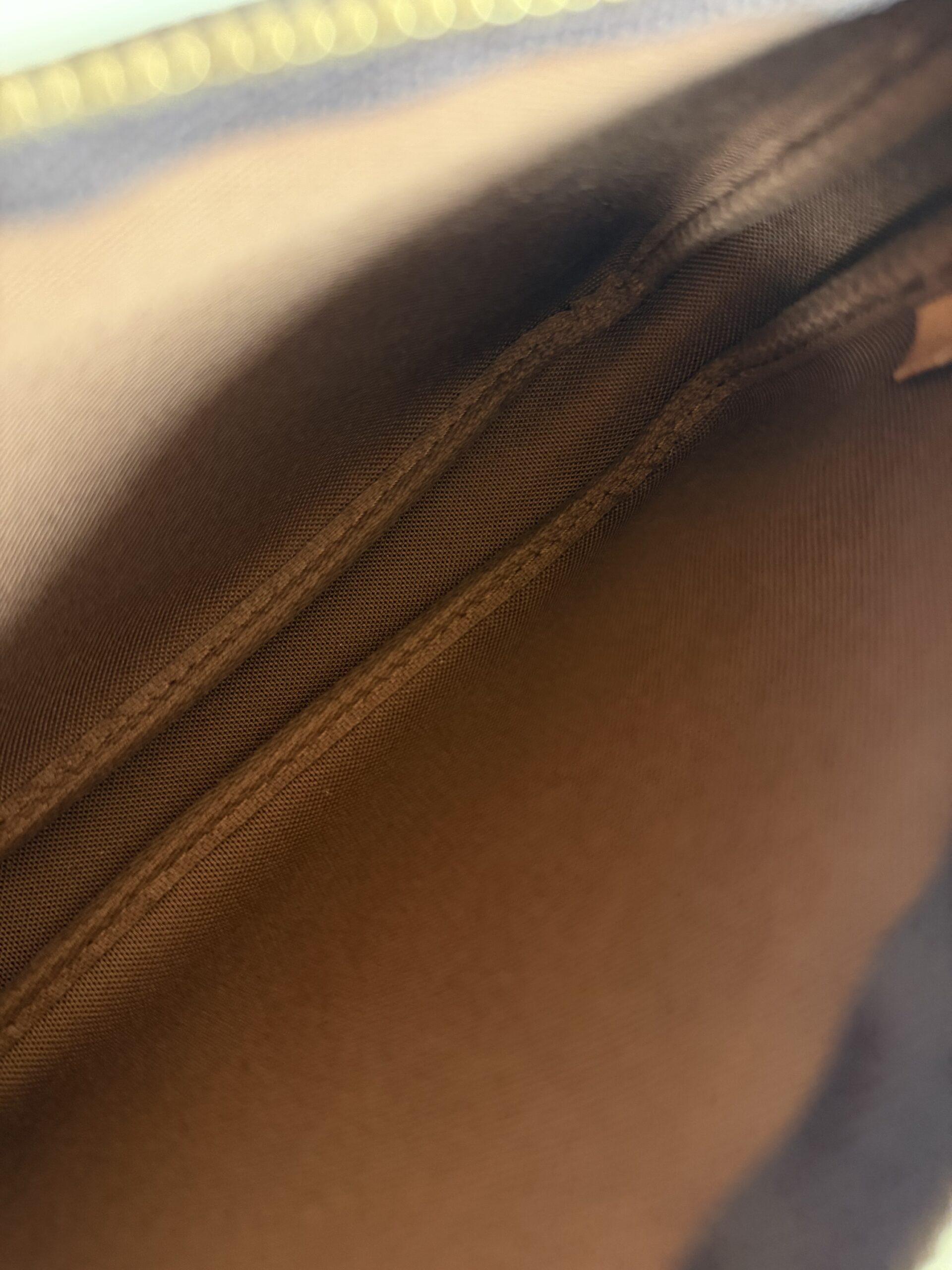 Louis Vuitton Monogram Pochette - obrazek 36