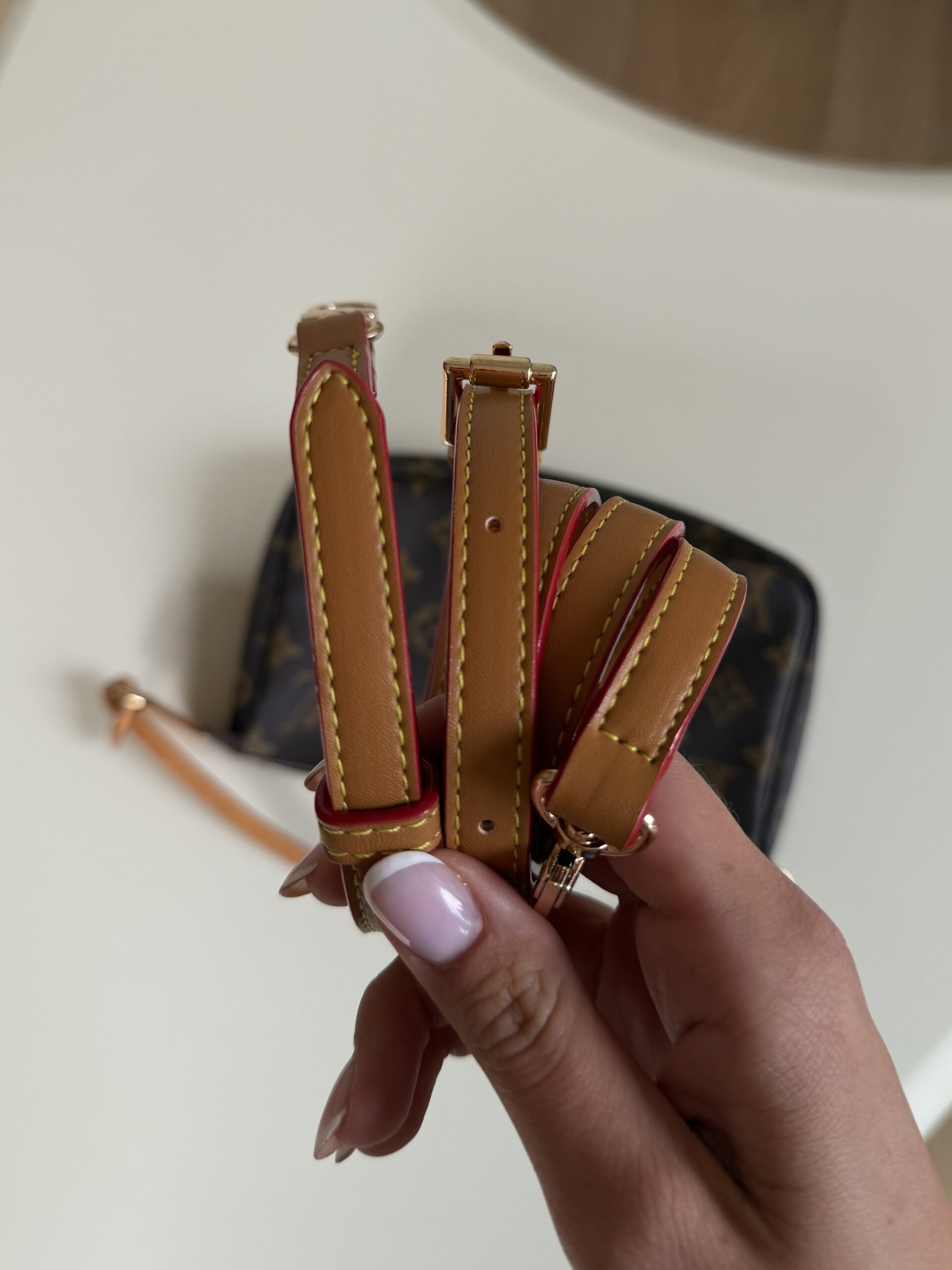 Louis Vuitton Monogram Pochette - obrazek 26