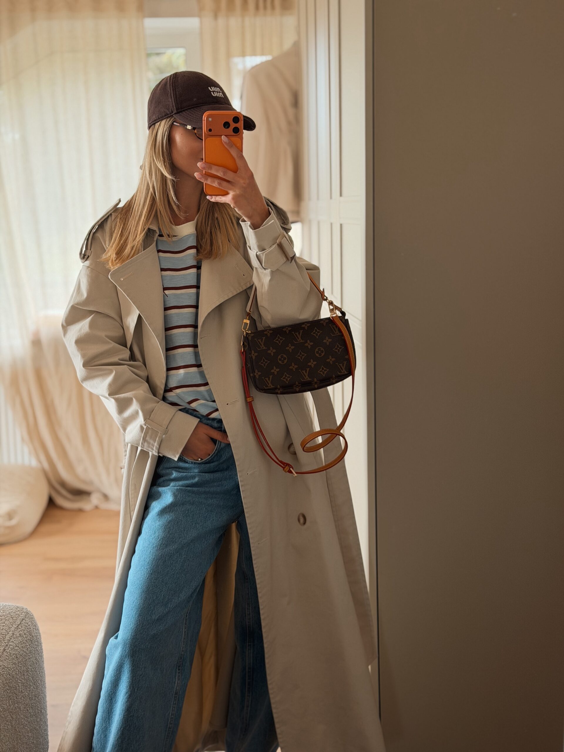 Louis Vuitton Monogram Pochette - obrazek 5