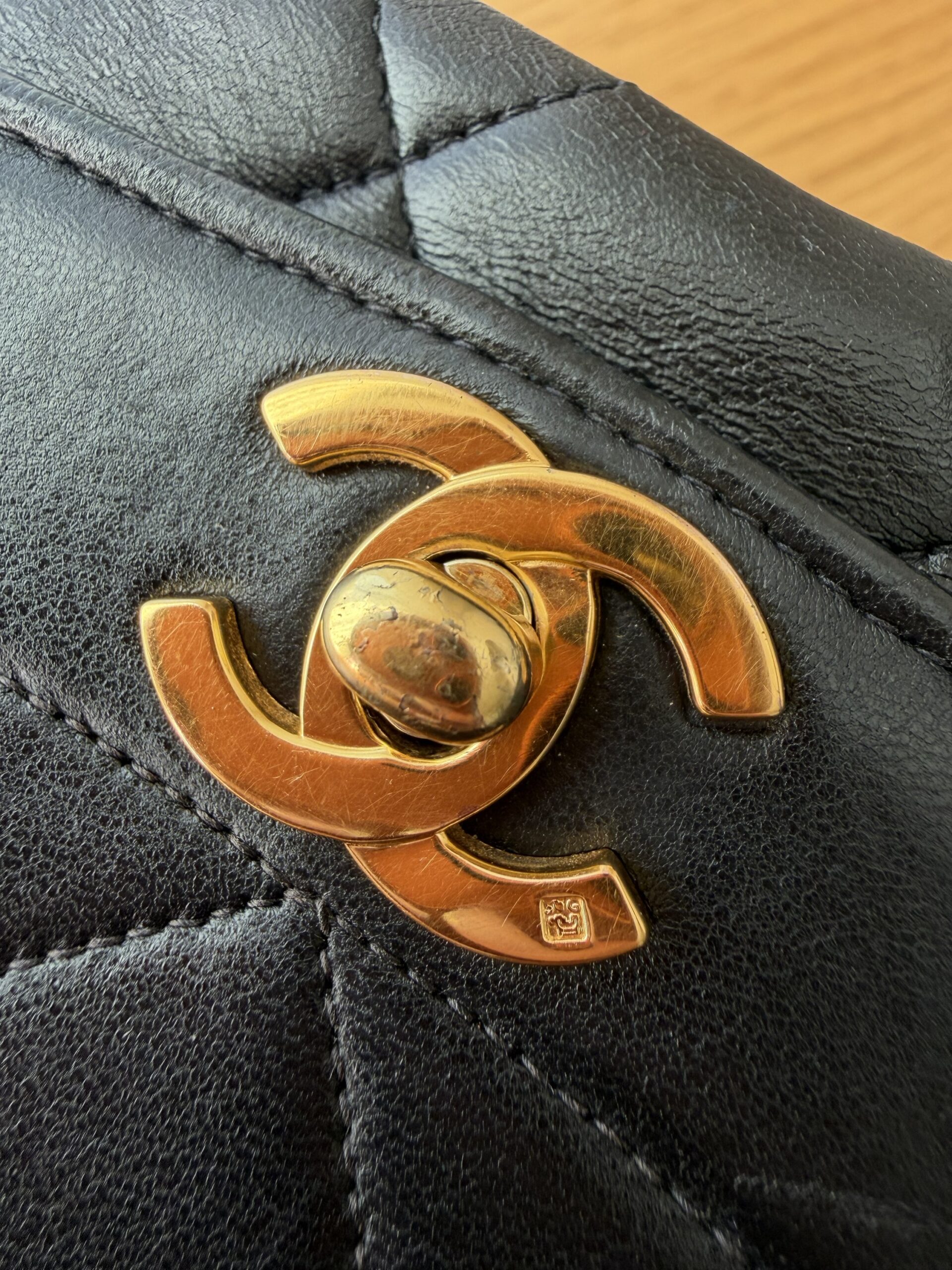 Chanel Medium Flap Diana - obrazek 25