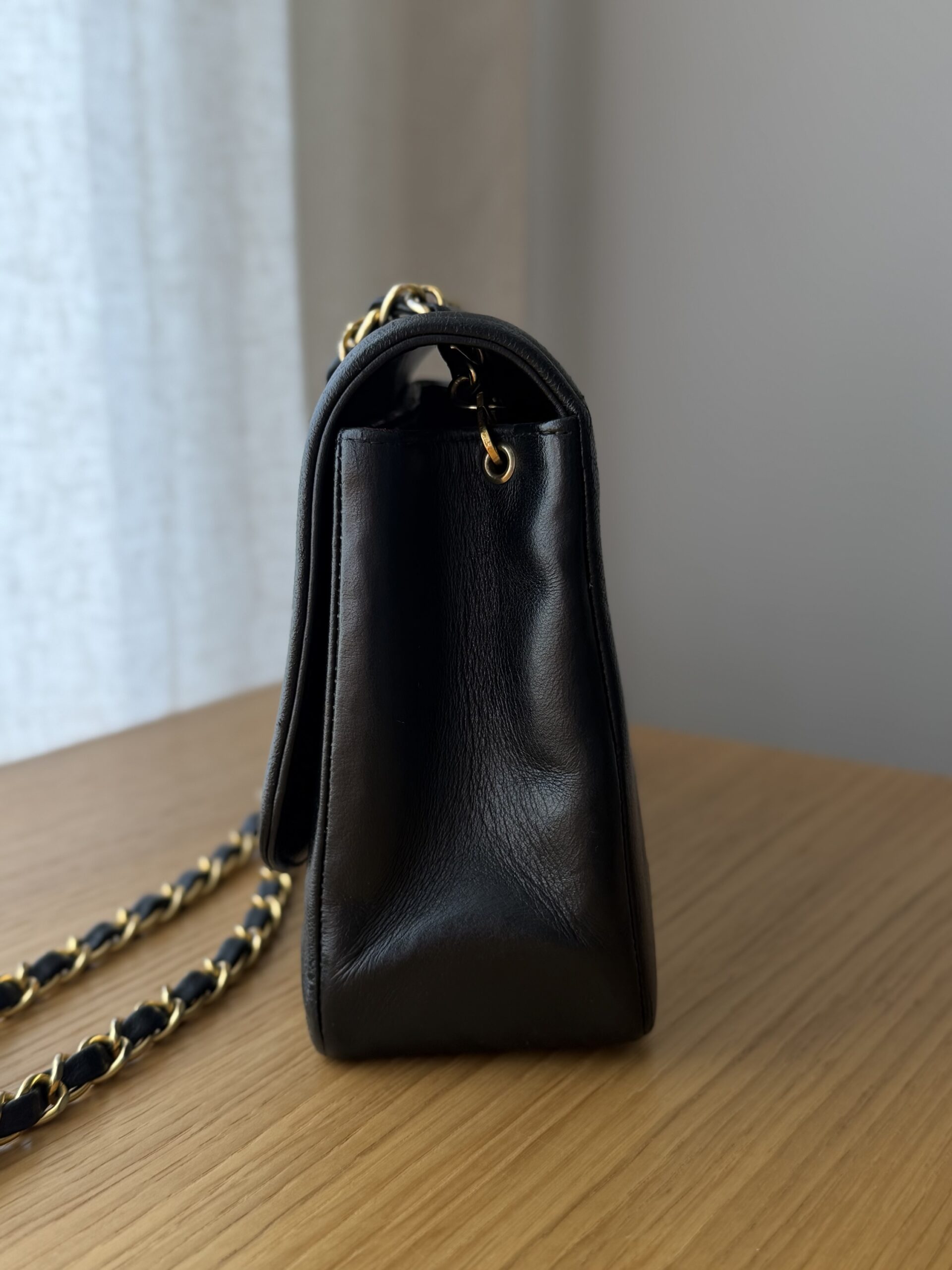 Chanel Medium Flap Diana - obrazek 27