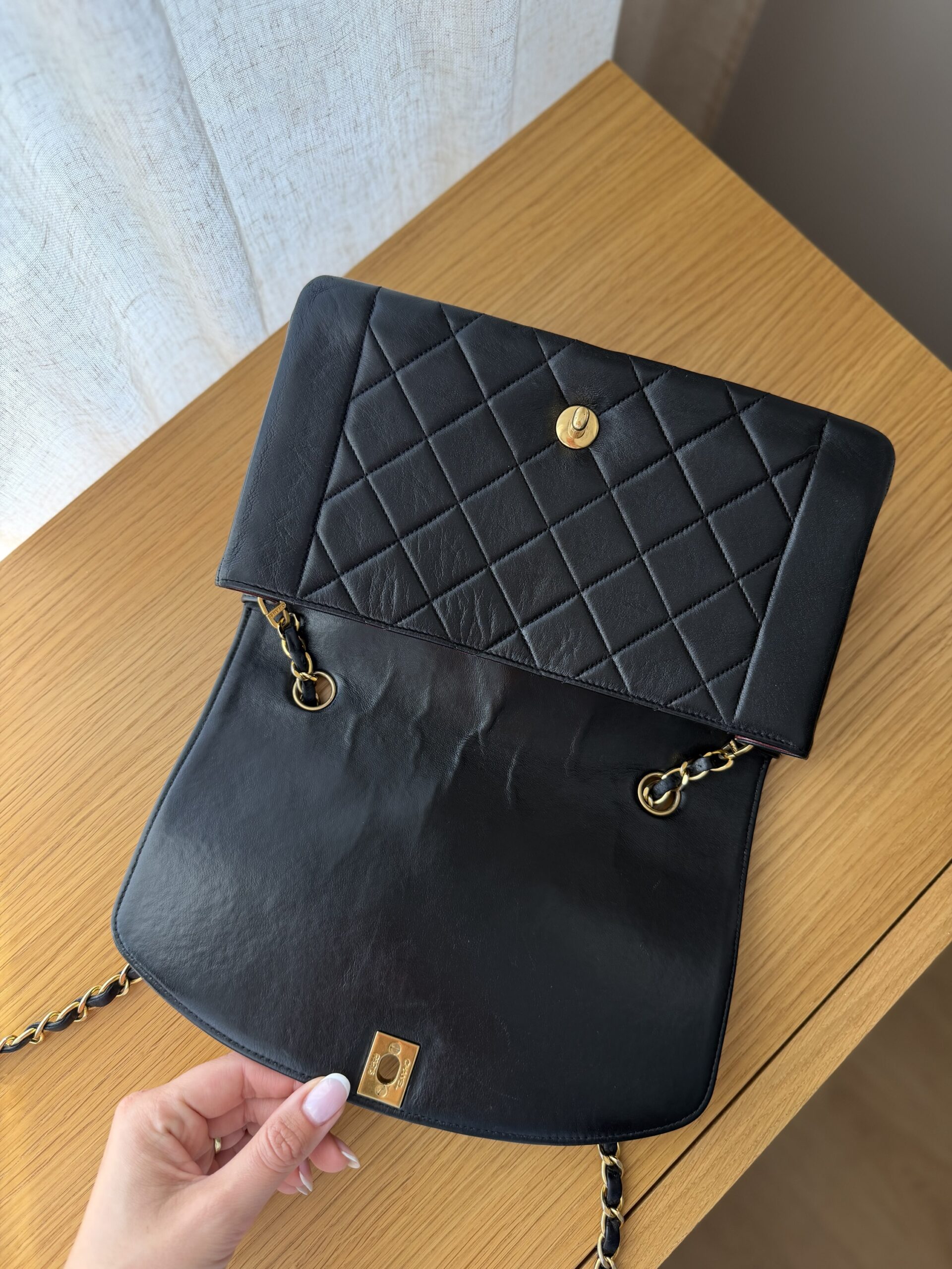 Chanel Medium Flap Diana - obrazek 32