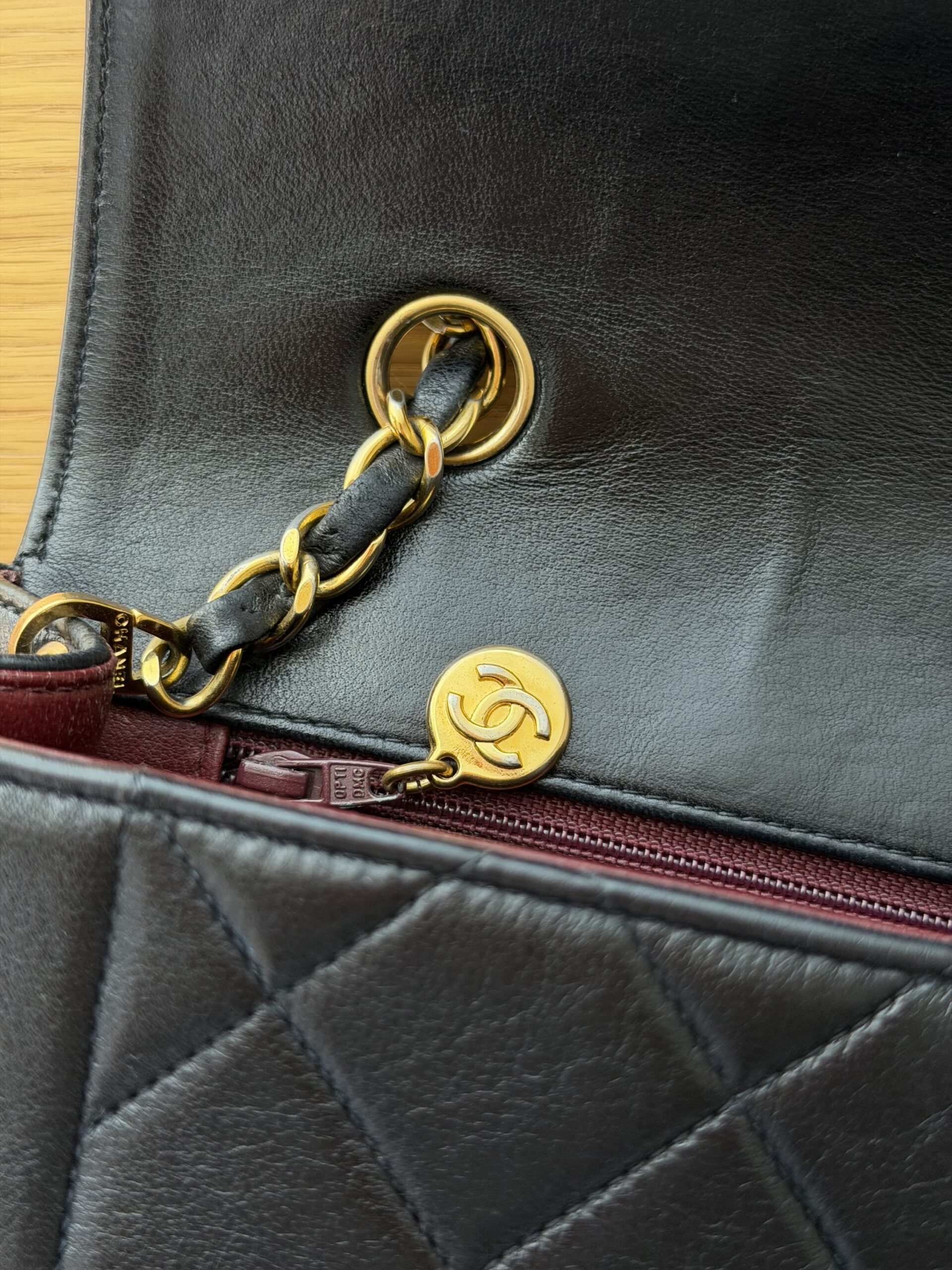 Chanel Medium Flap Diana - obrazek 41