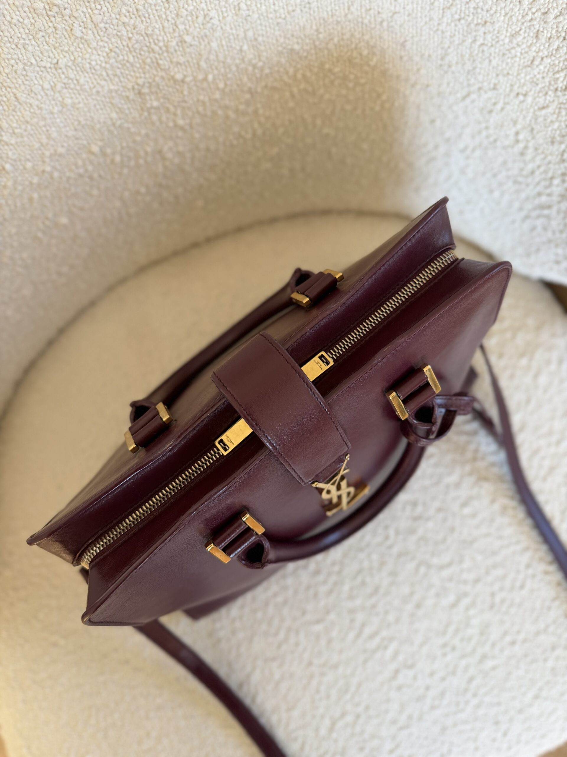 YSL Yves Saint Laurent Cabas Bag Burgundy - obrazek 22