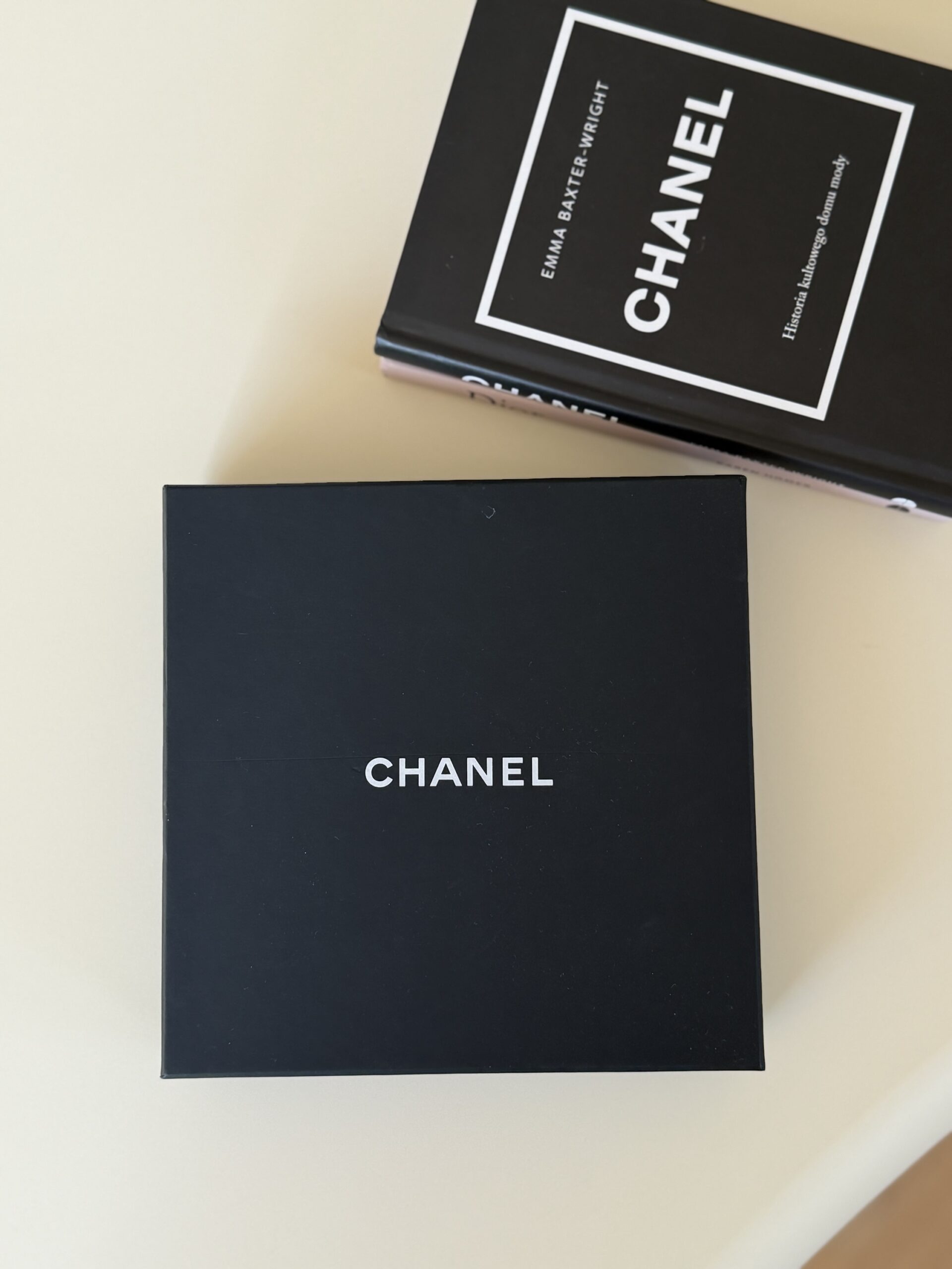 Choker Chanel Turnlock Full Set 2022 rok