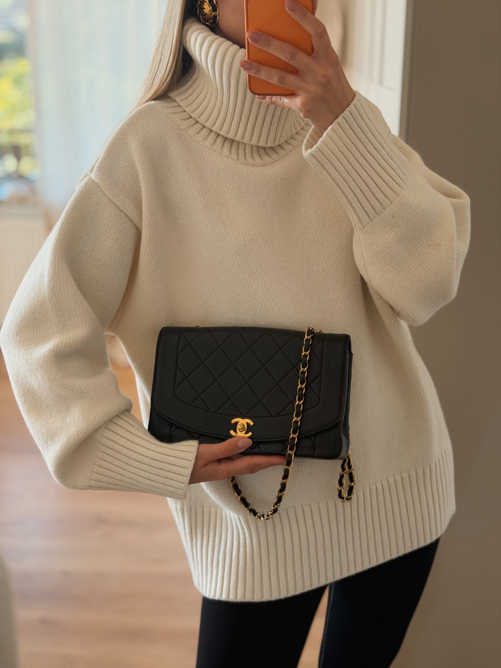 Chanel Medium Flap Diana - obrazek 3