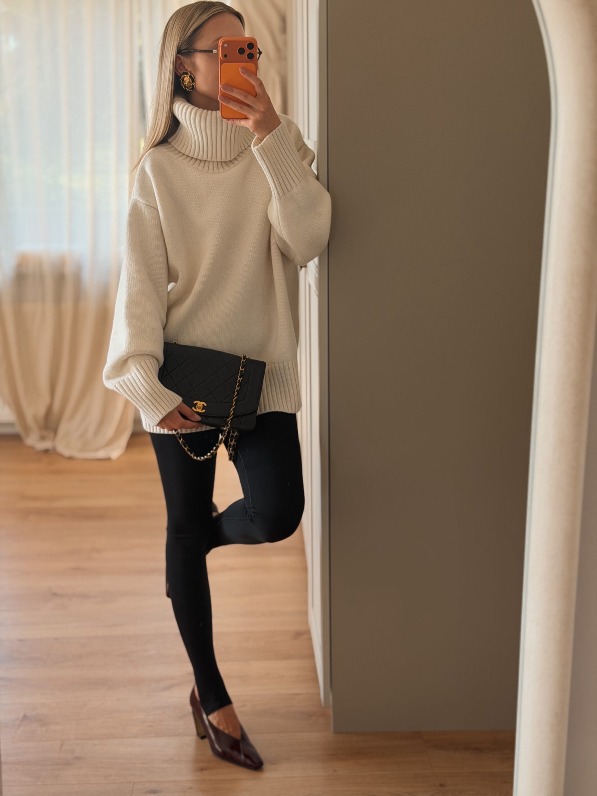 Chanel Medium Flap Diana - obrazek 6