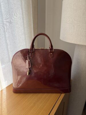 Louis Vuitton Alma GM Vernis Burgundy