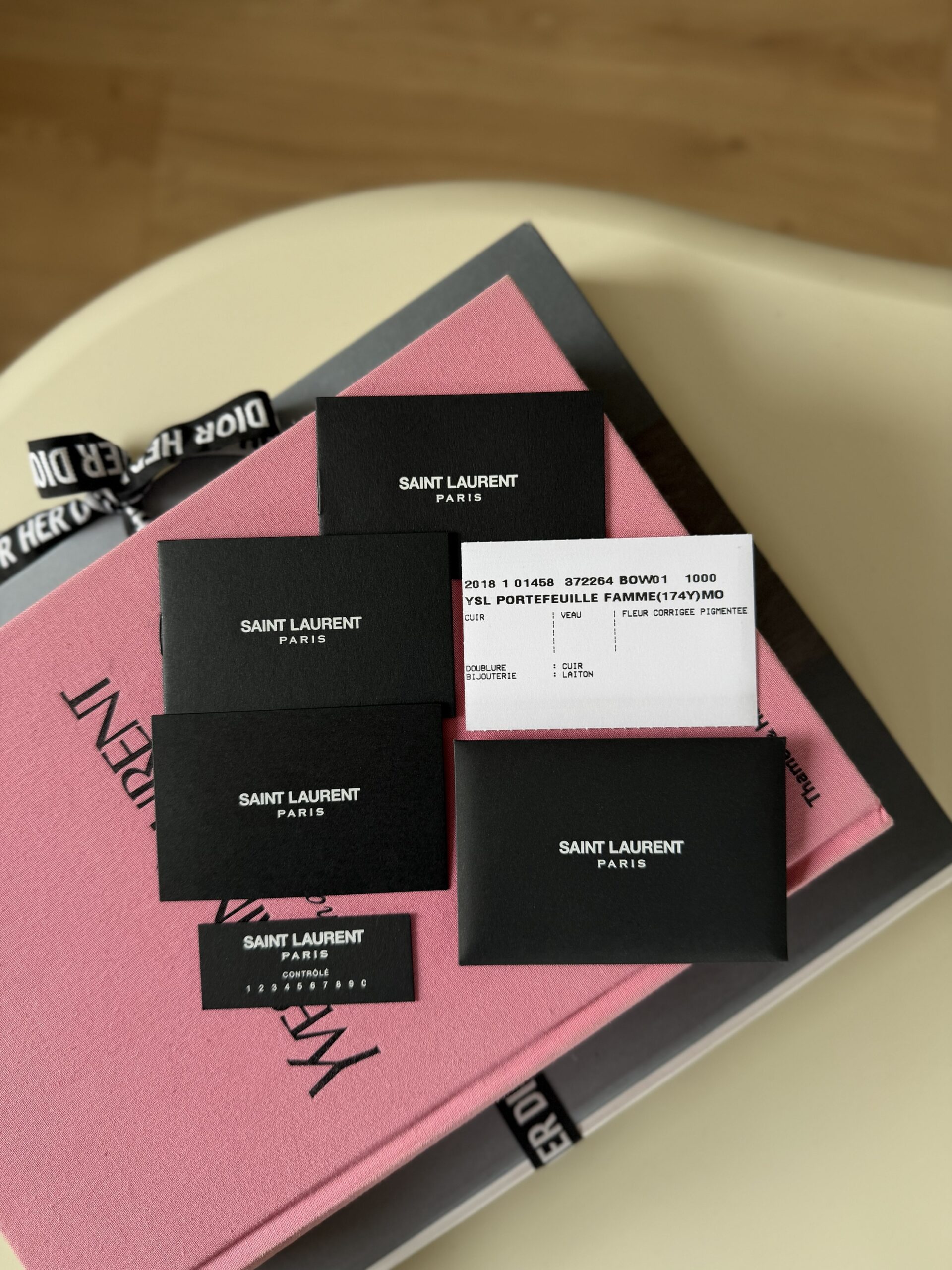 YSL Yves Saint Laurent WOC Wallet On Chain - obrazek 3
