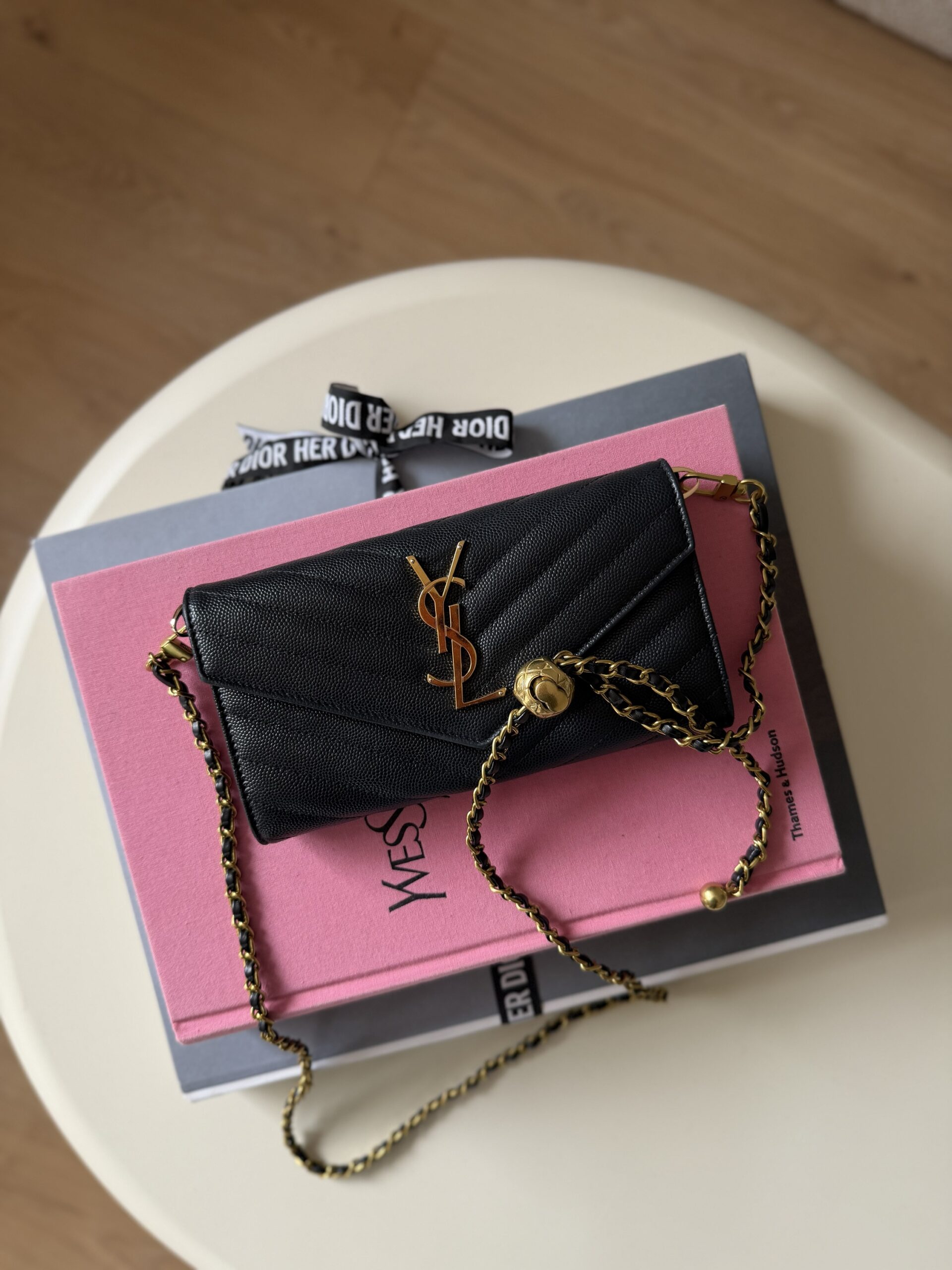 YSL Yves Saint Laurent WOC Wallet On Chain - obrazek 4