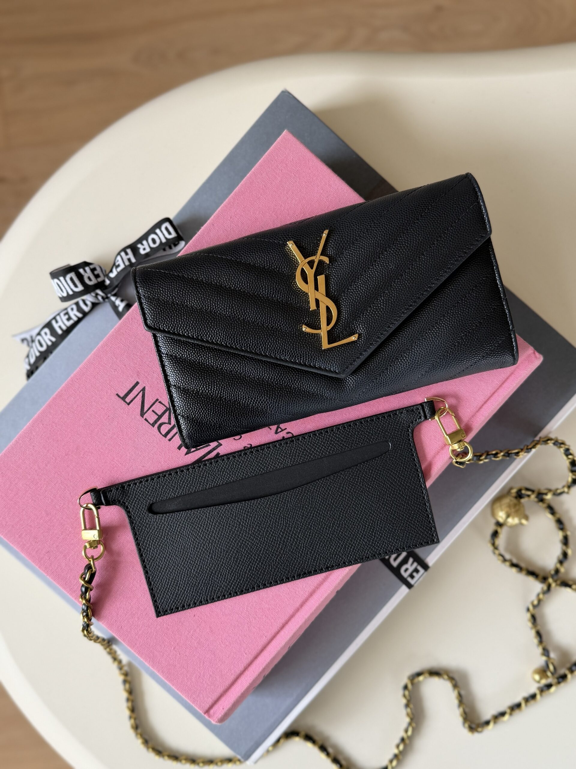 YSL Yves Saint Laurent WOC Wallet On Chain - obrazek 18