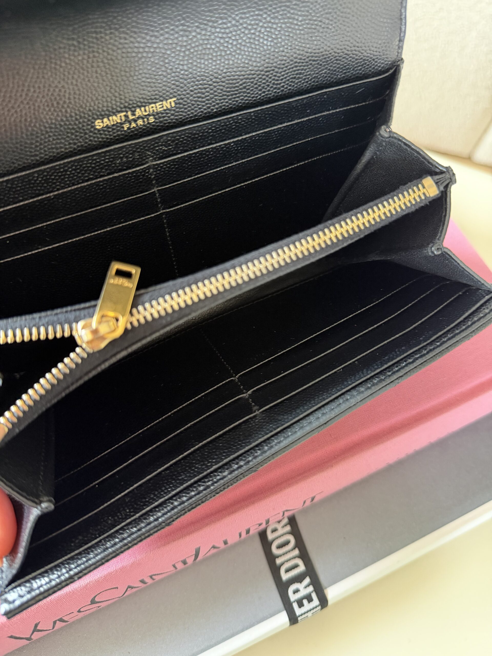 YSL Yves Saint Laurent WOC Wallet On Chain - obrazek 27
