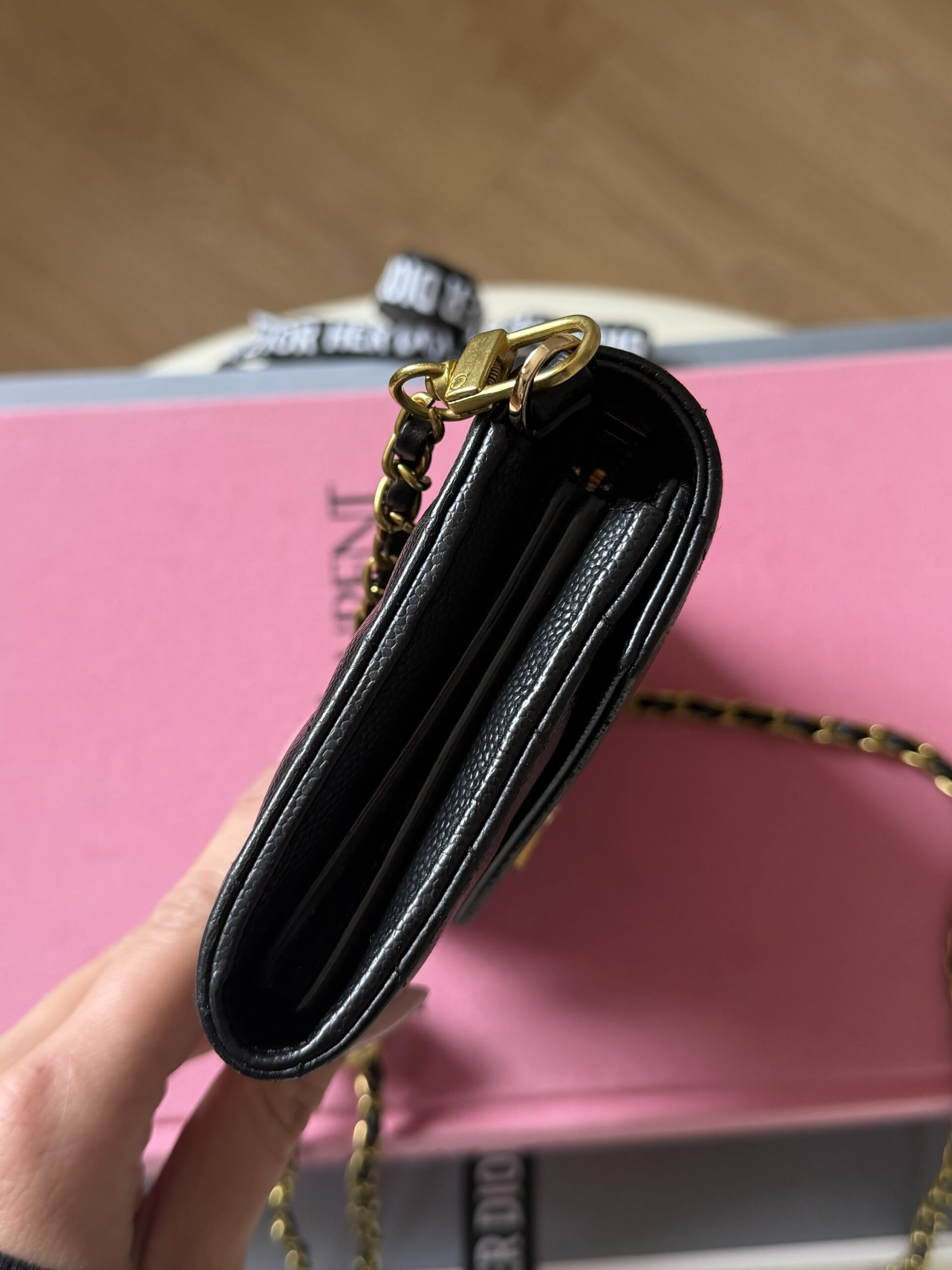 YSL Yves Saint Laurent WOC Wallet On Chain - obrazek 10