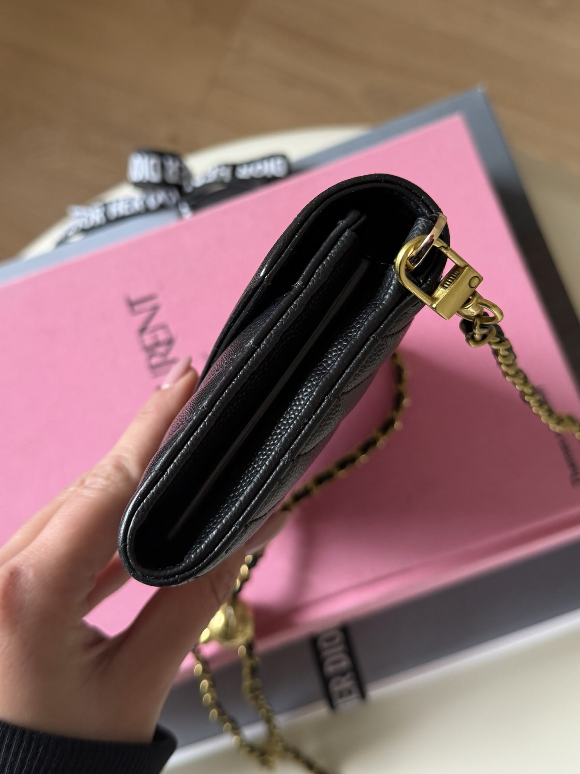 YSL Yves Saint Laurent WOC Wallet On Chain - obrazek 11
