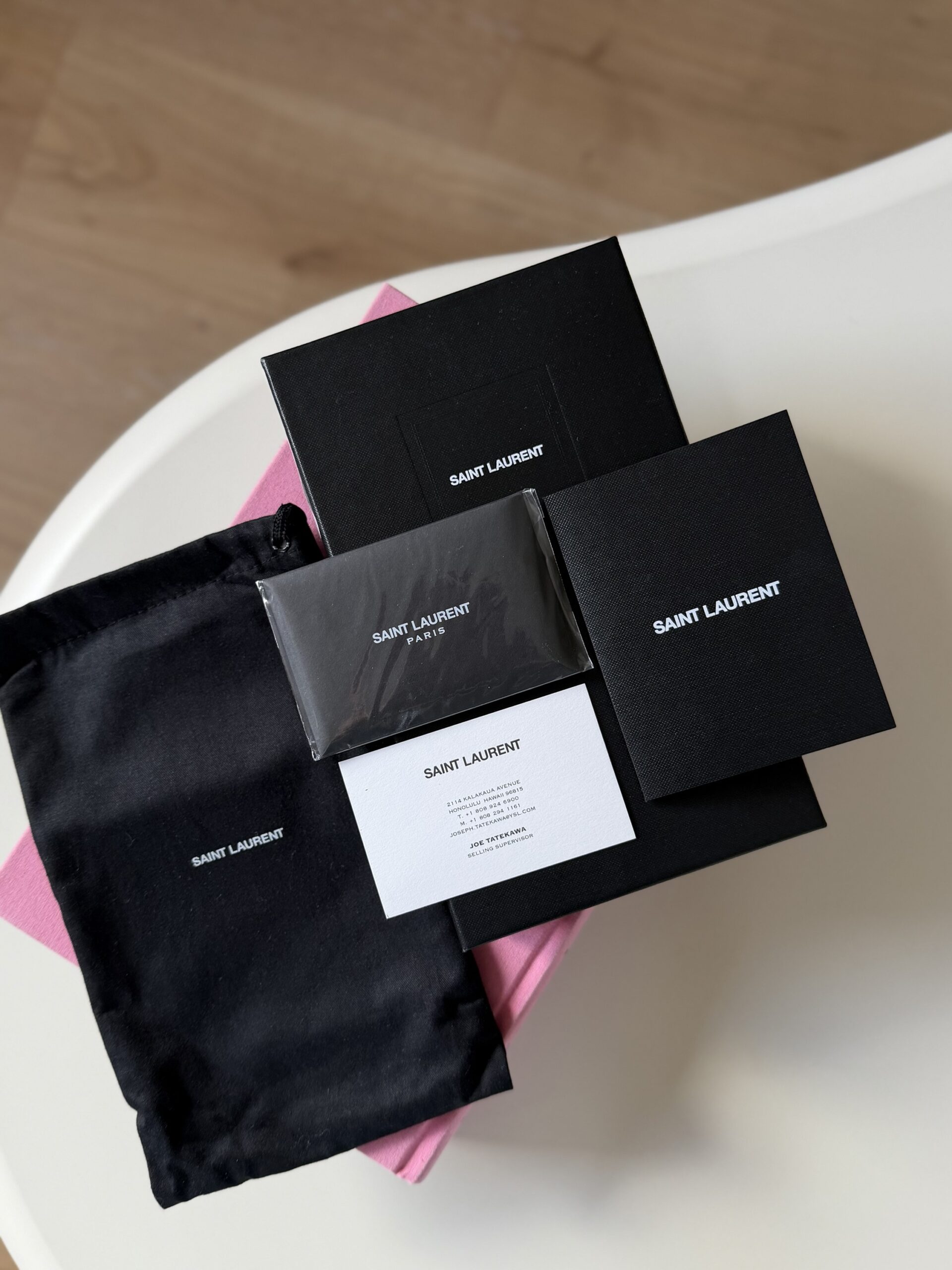 YSL Yves Saint Laurent WOC Wallet On Chain - obrazek 2
