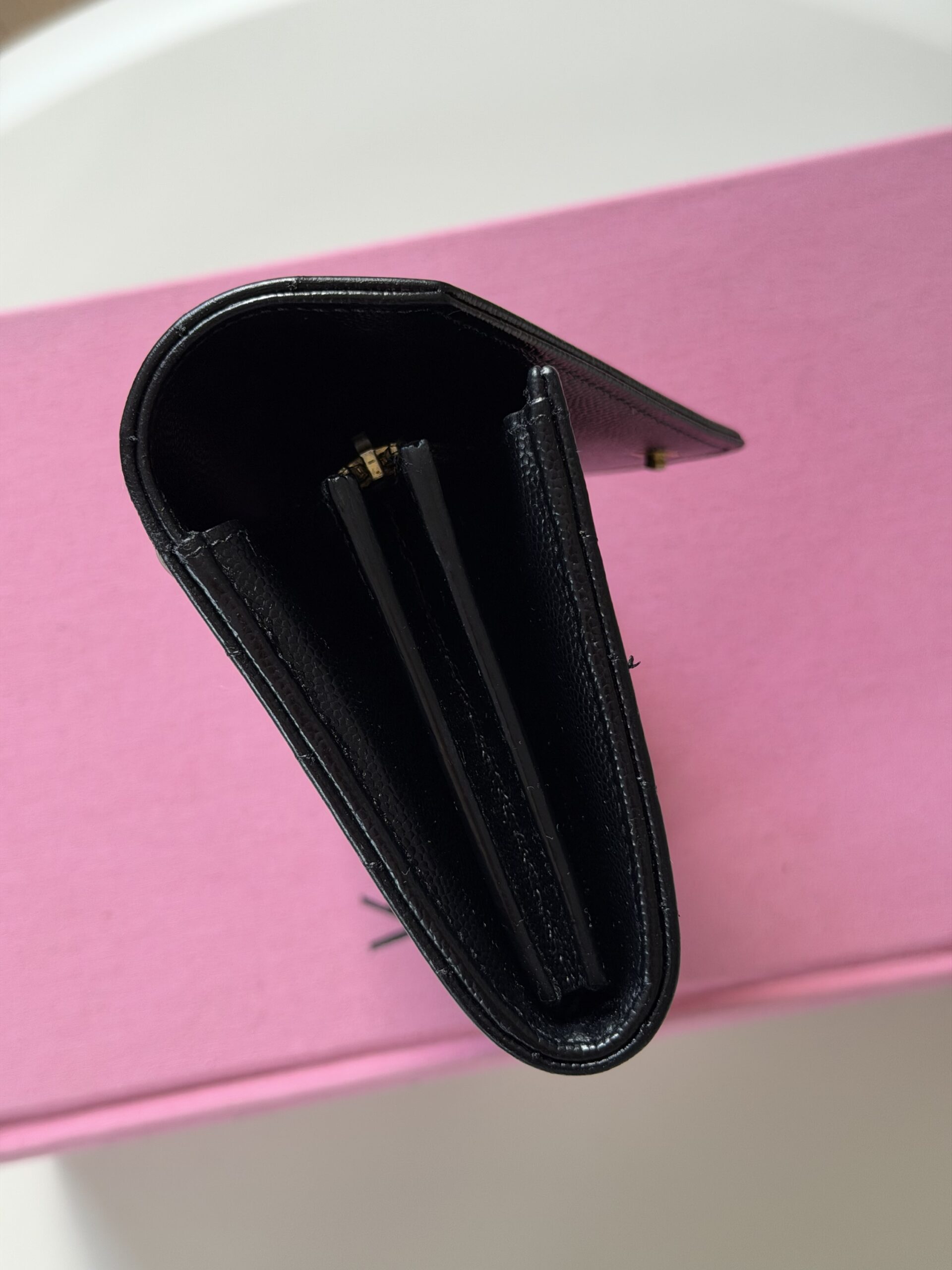 YSL Yves Saint Laurent WOC Wallet On Chain - obrazek 19